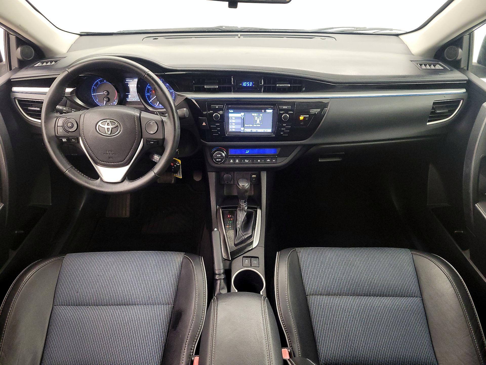 Thumbnail: 2015 Toyota Corolla - 9