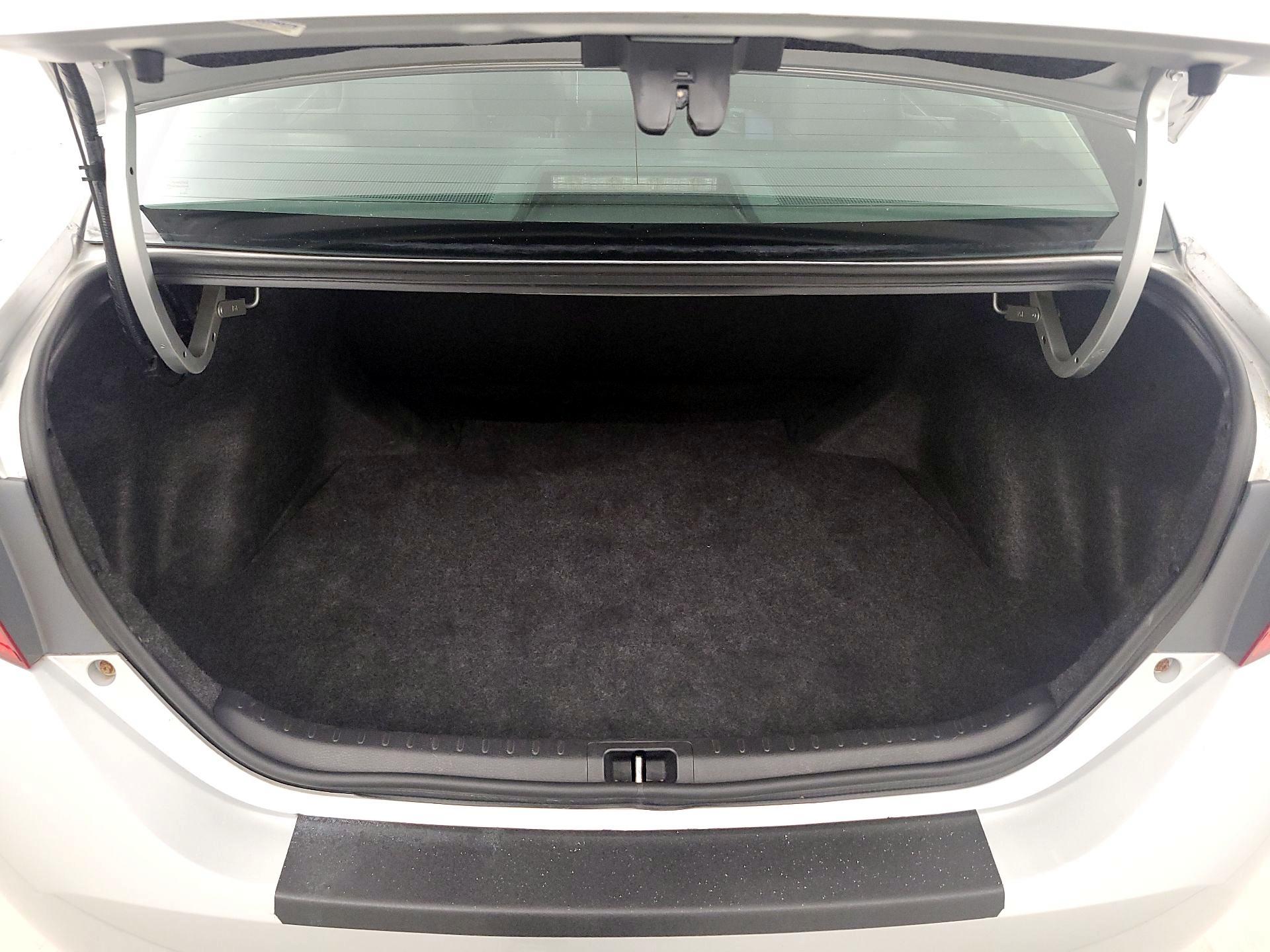Thumbnail: 2015 Toyota Corolla - 20