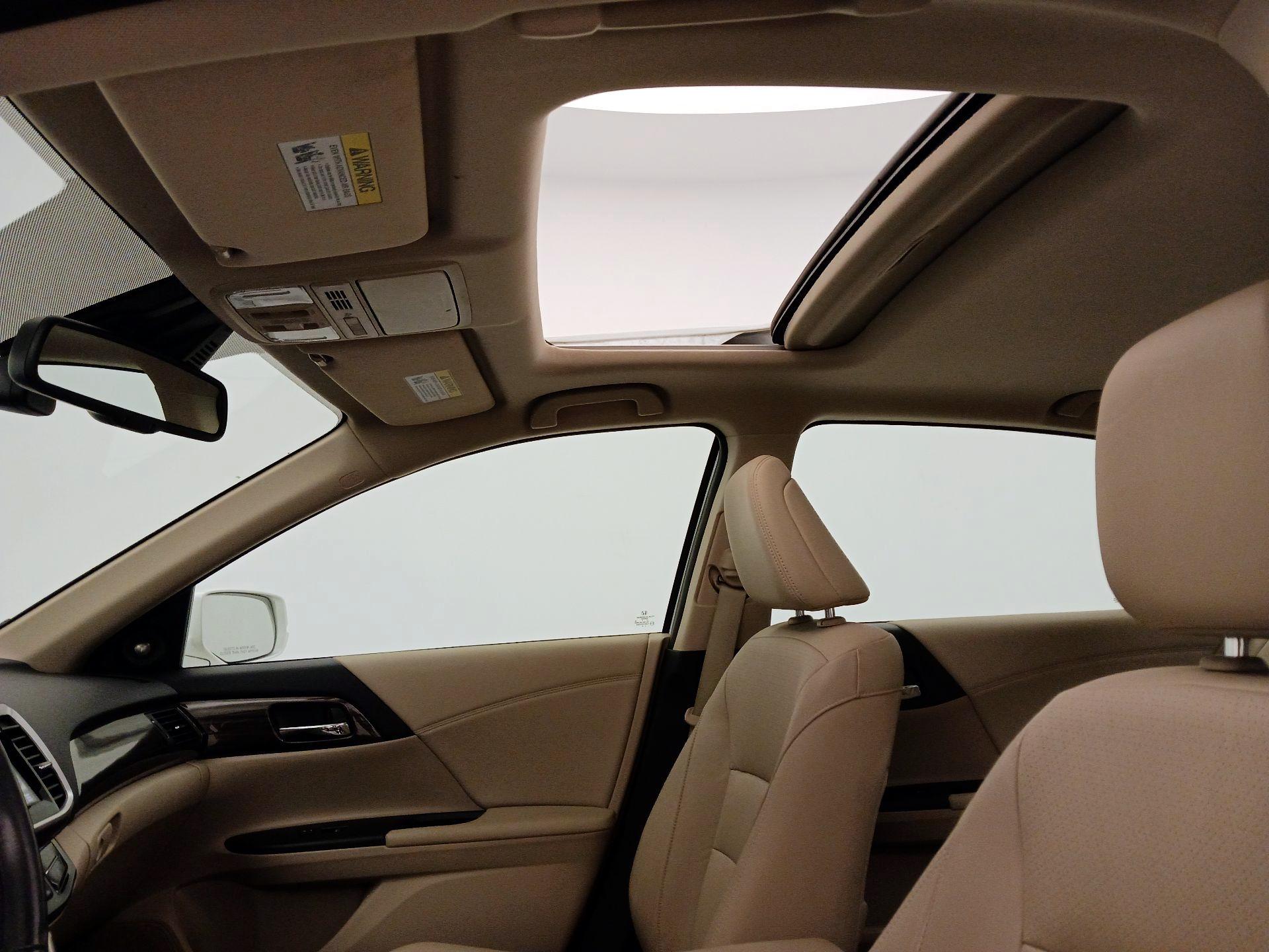 Thumbnail: 2017 Honda Accord - 20