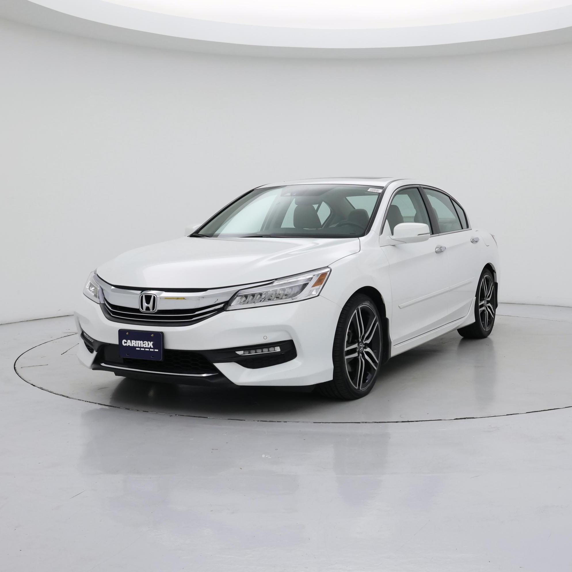 Thumbnail: 2017 Honda Accord - 4