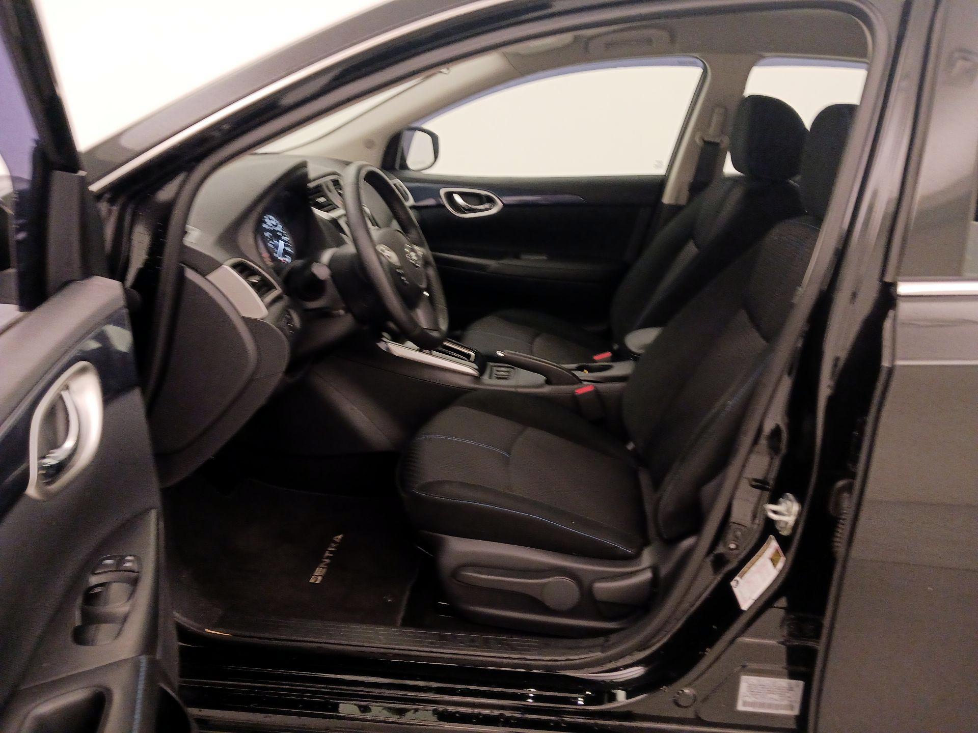 Thumbnail: 2019 Nissan Sentra - 11