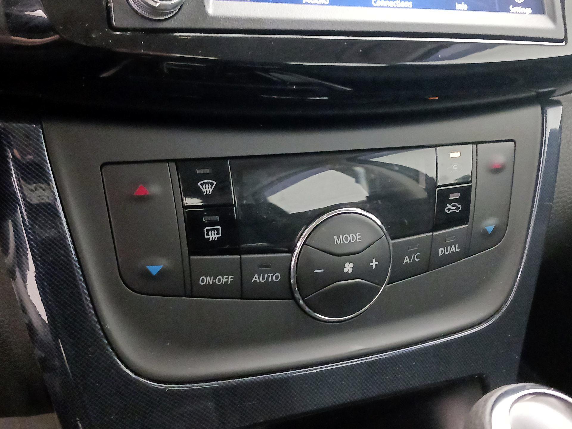 Thumbnail: 2019 Nissan Sentra - 16