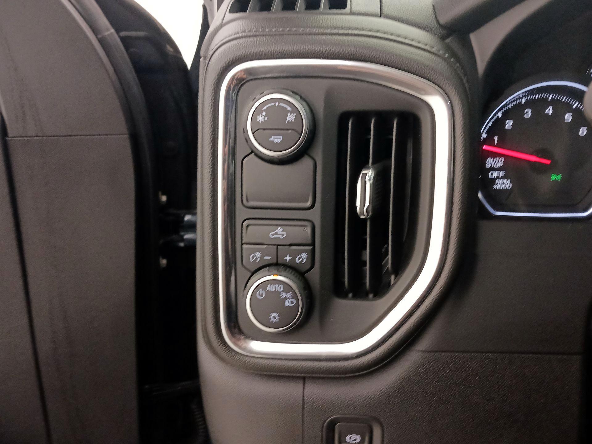 Thumbnail: 2019 Chevrolet Silverado 1500 - 13