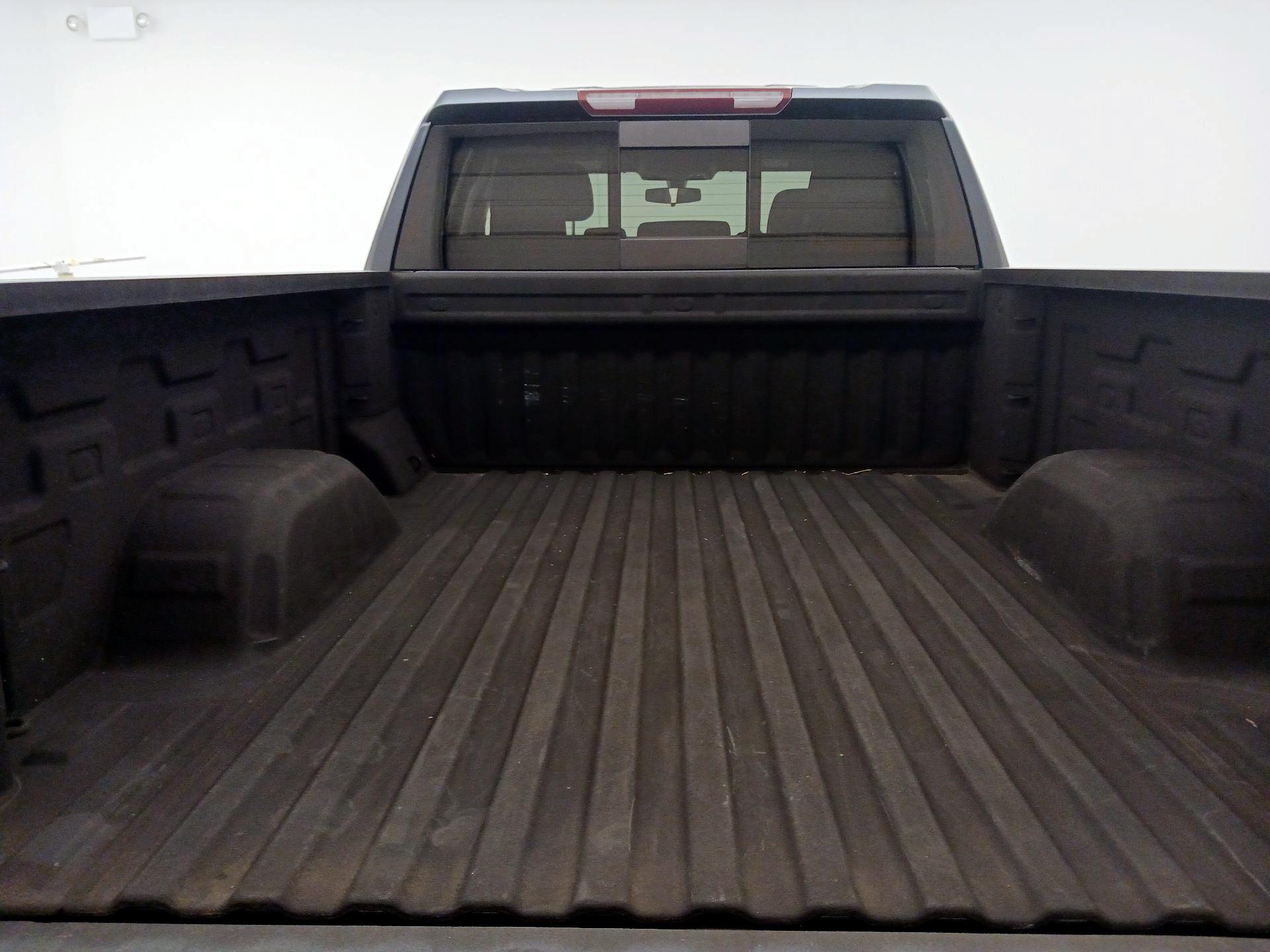 Thumbnail: 2019 Chevrolet Silverado 1500 - 20