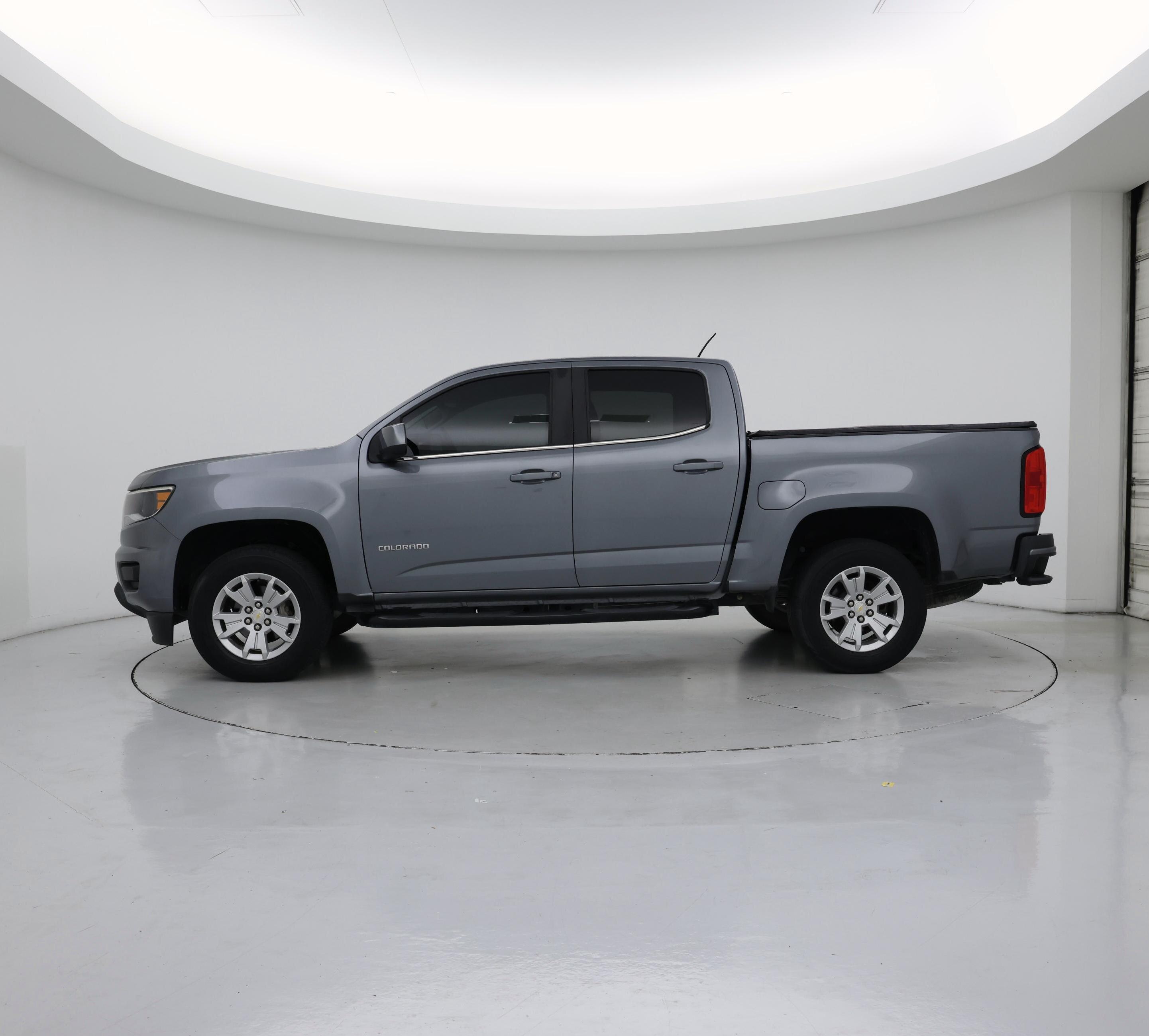Thumbnail: 2020 Chevrolet Colorado - 3