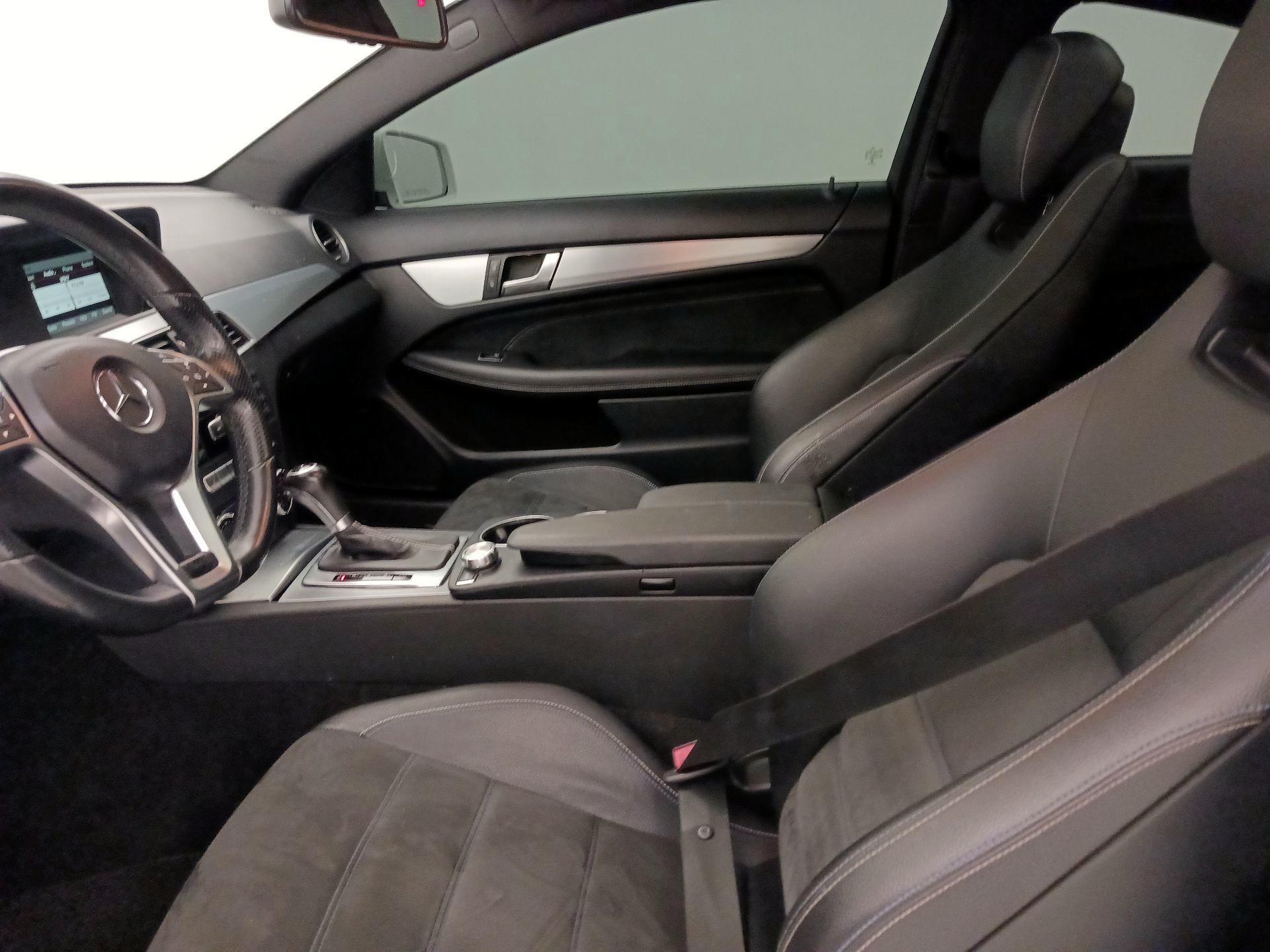Thumbnail: 2015 Mercedes-Benz C-Class - 9