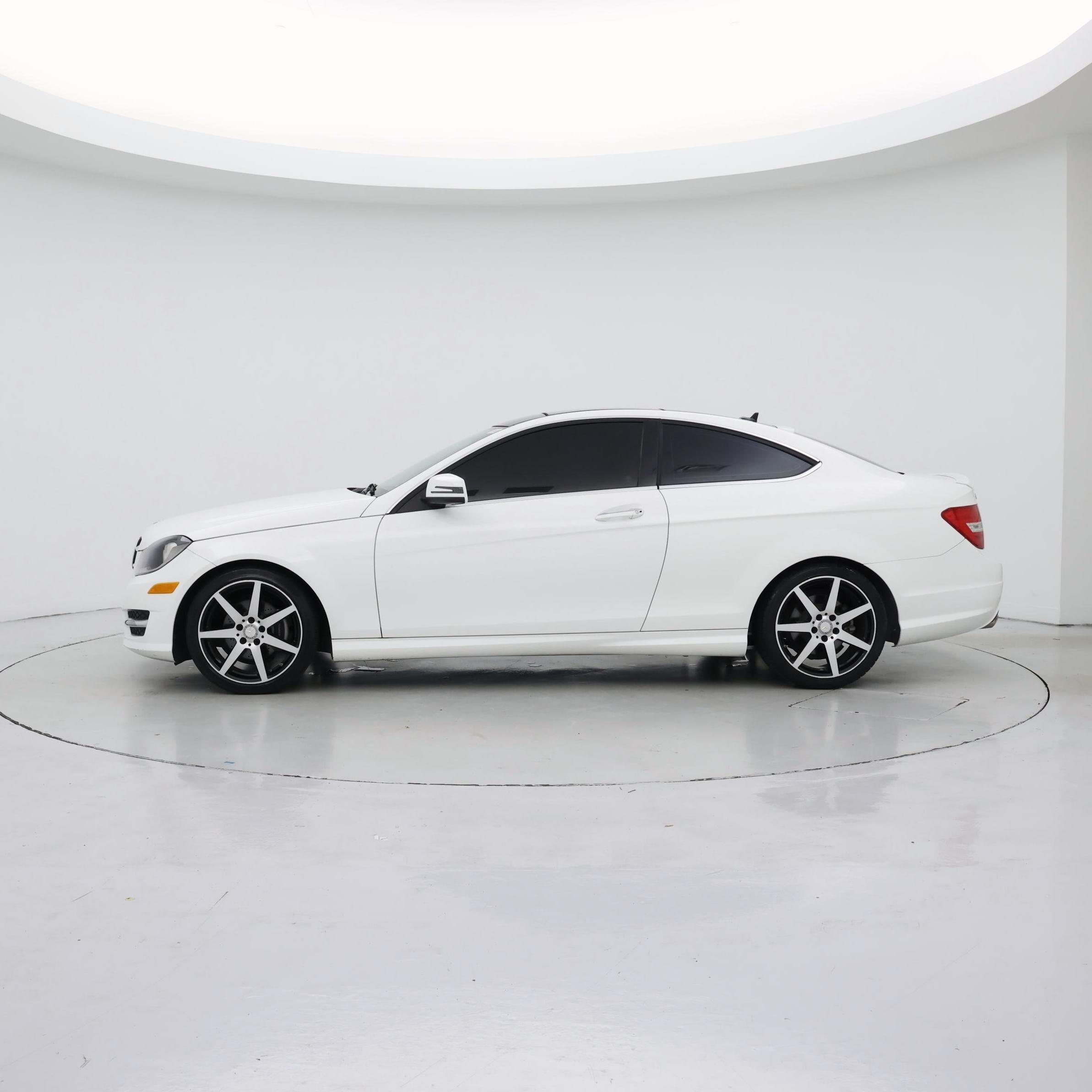 Thumbnail: 2015 Mercedes-Benz C-Class - 3