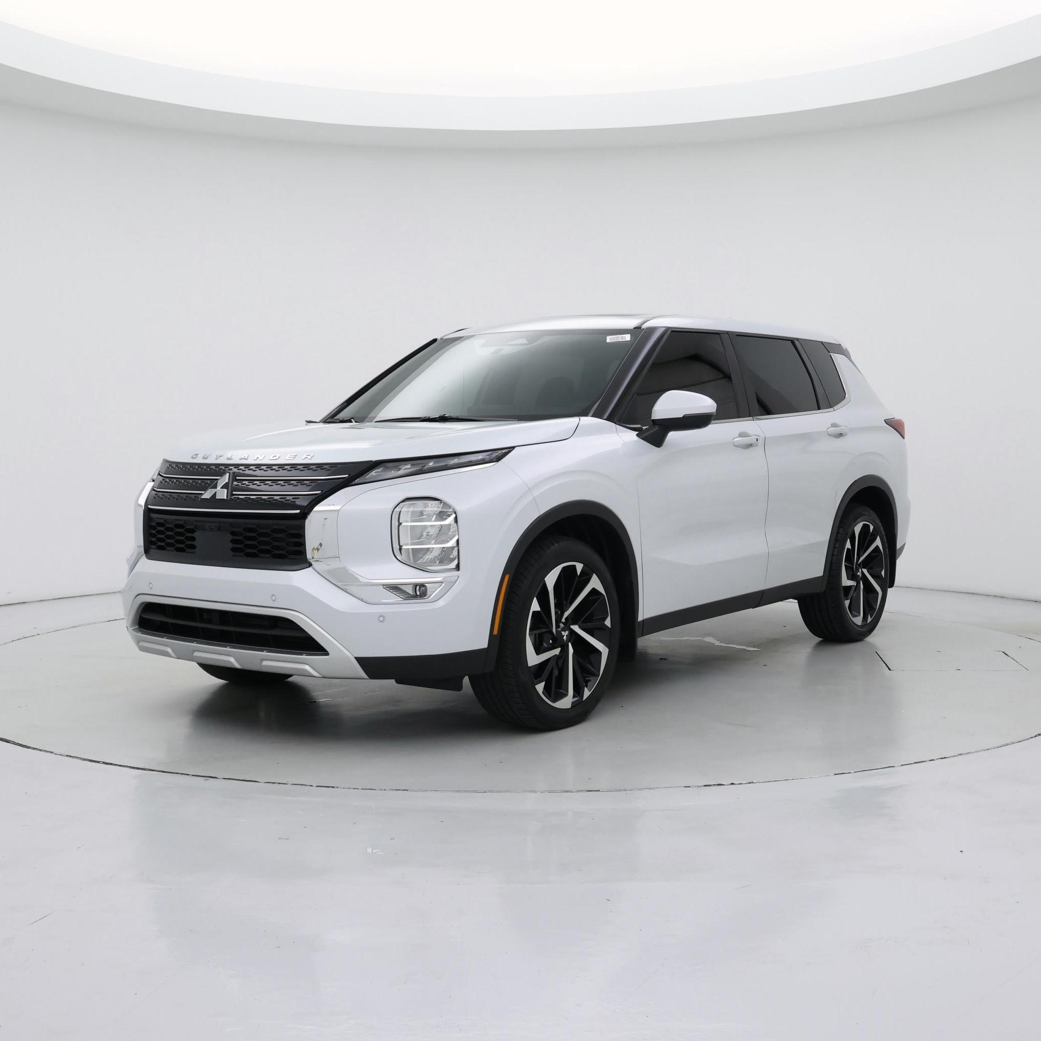 Thumbnail: 2023 Mitsubishi Outlander - 4