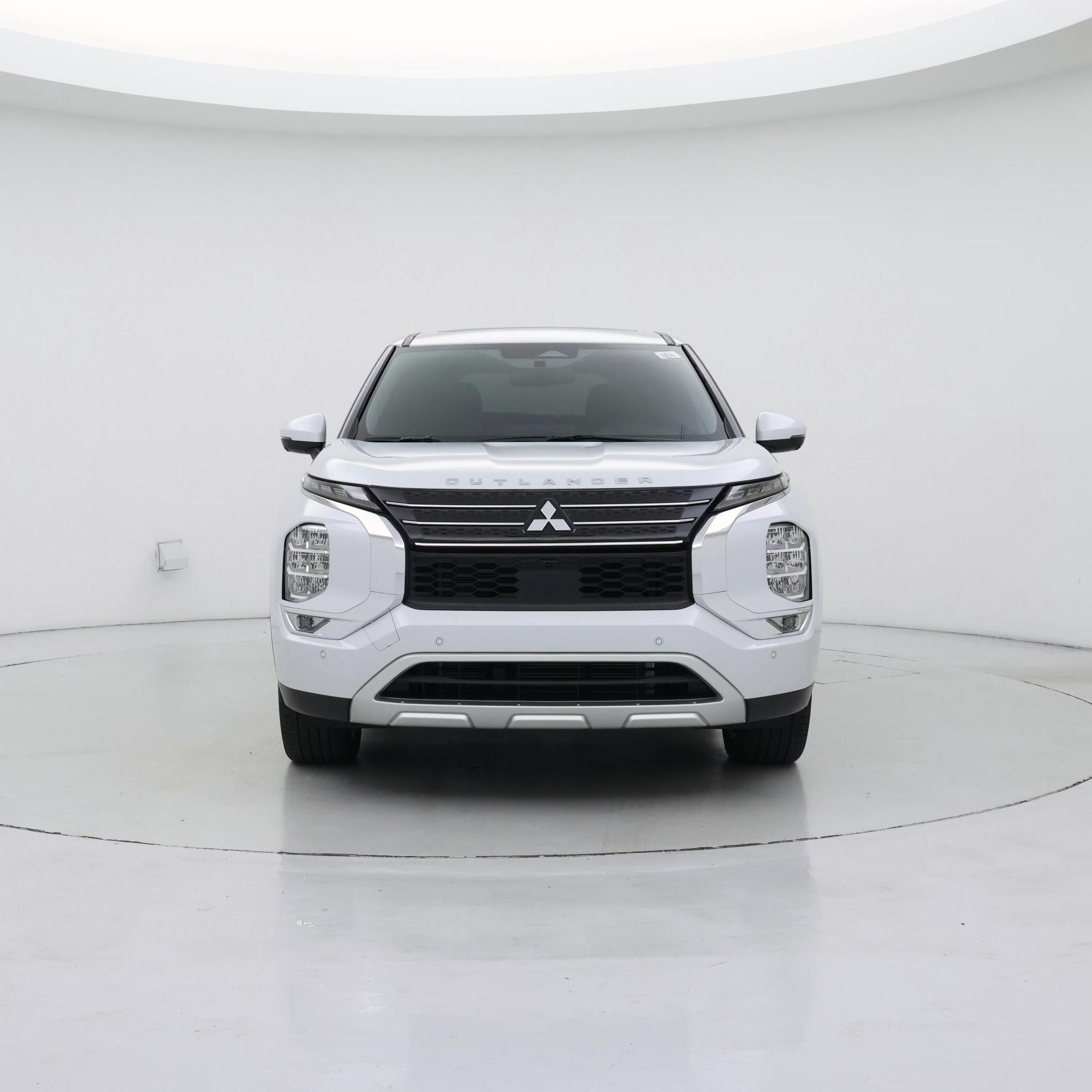 Thumbnail: 2023 Mitsubishi Outlander - 5