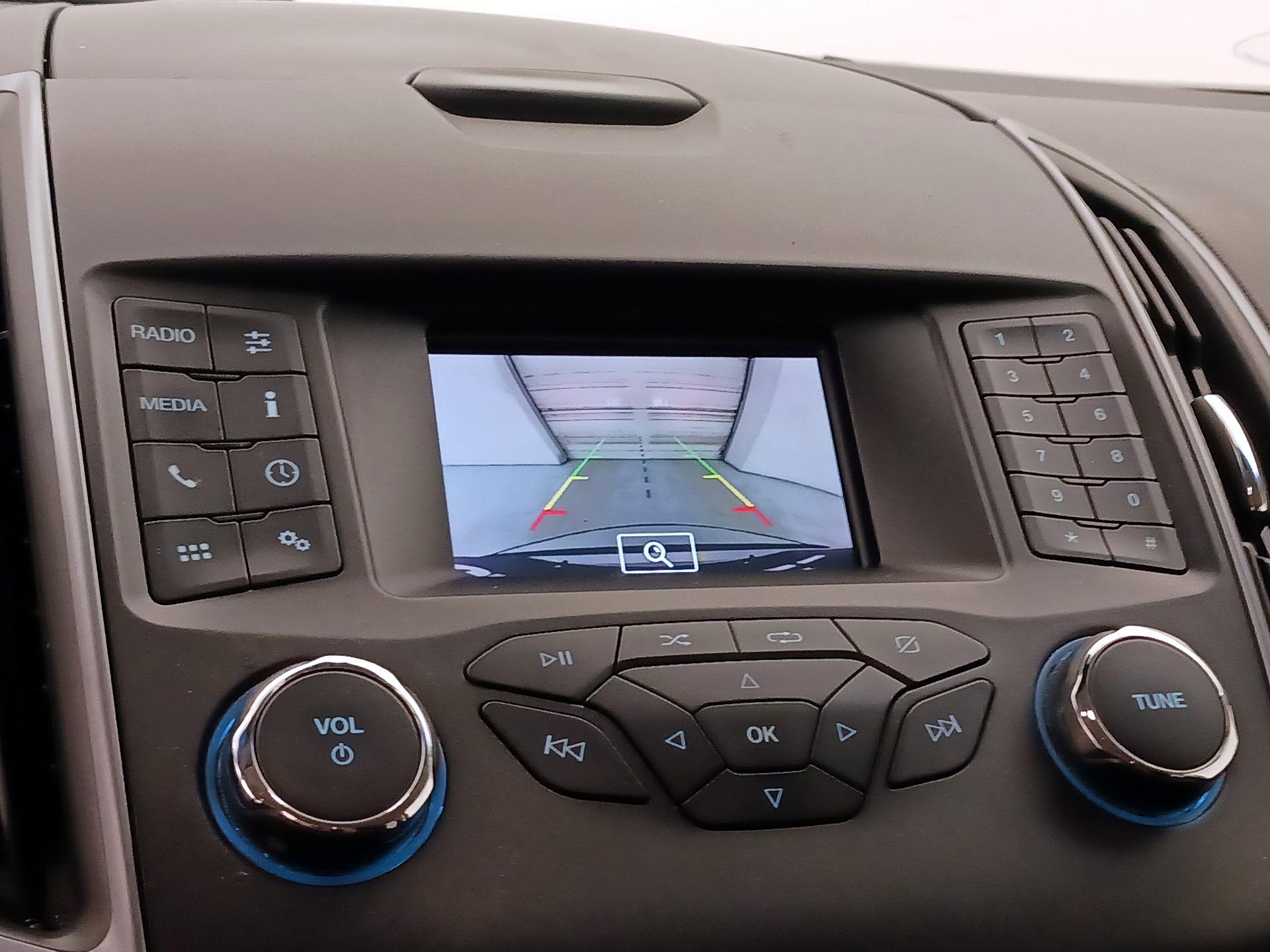 Thumbnail: 2019 Ford Edge - 14