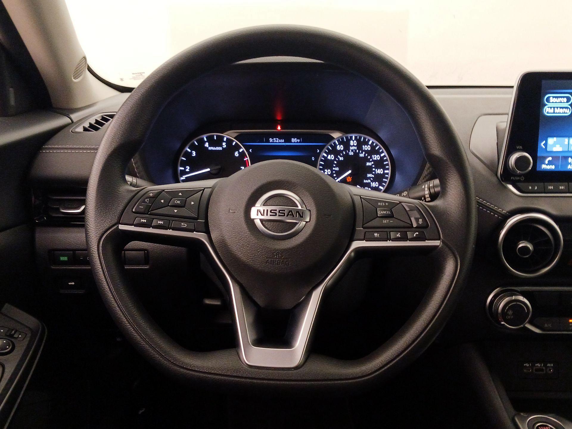 Thumbnail: 2023 Nissan Sentra - 10