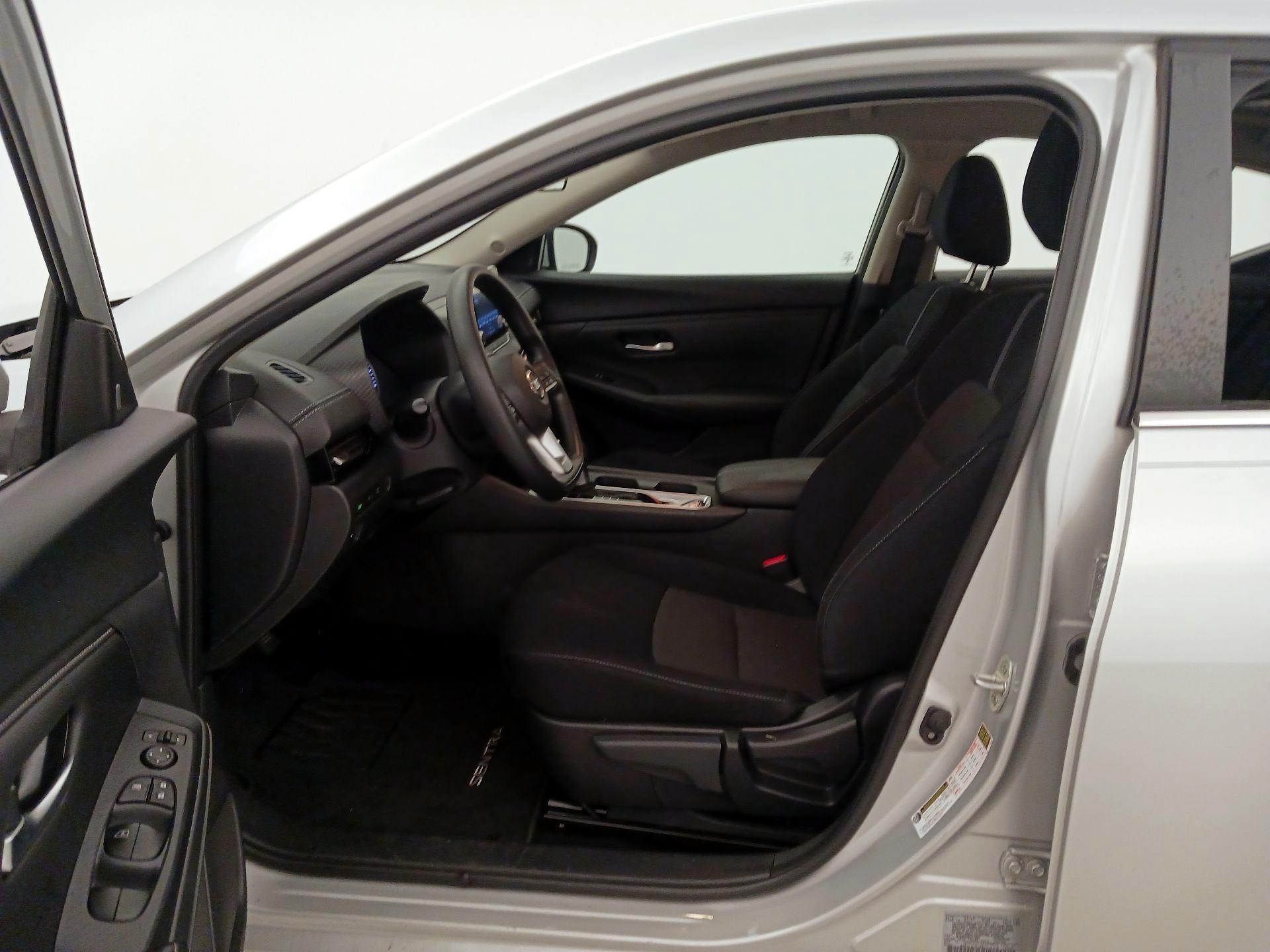 Thumbnail: 2023 Nissan Sentra - 11