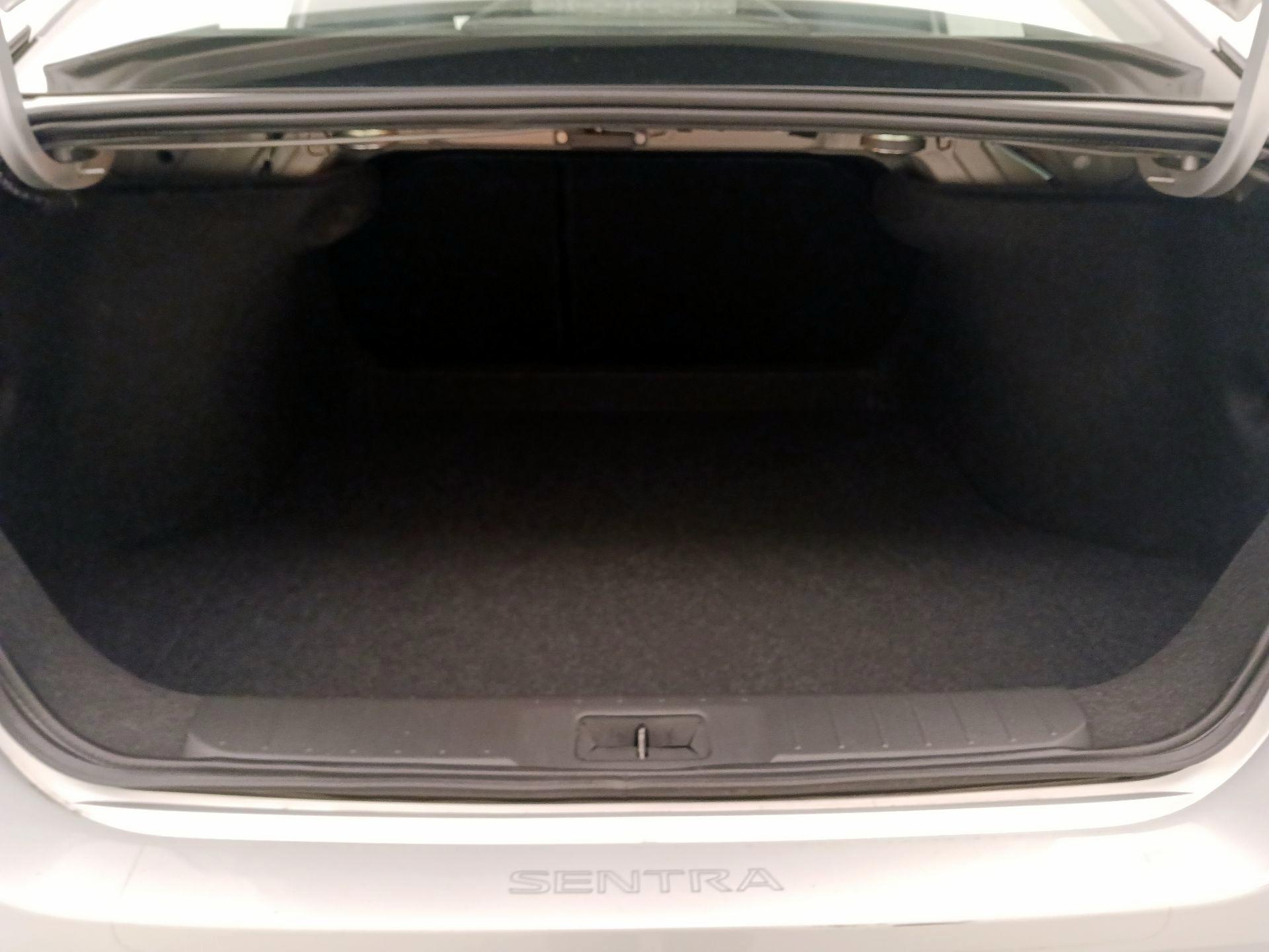 Thumbnail: 2023 Nissan Sentra - 20