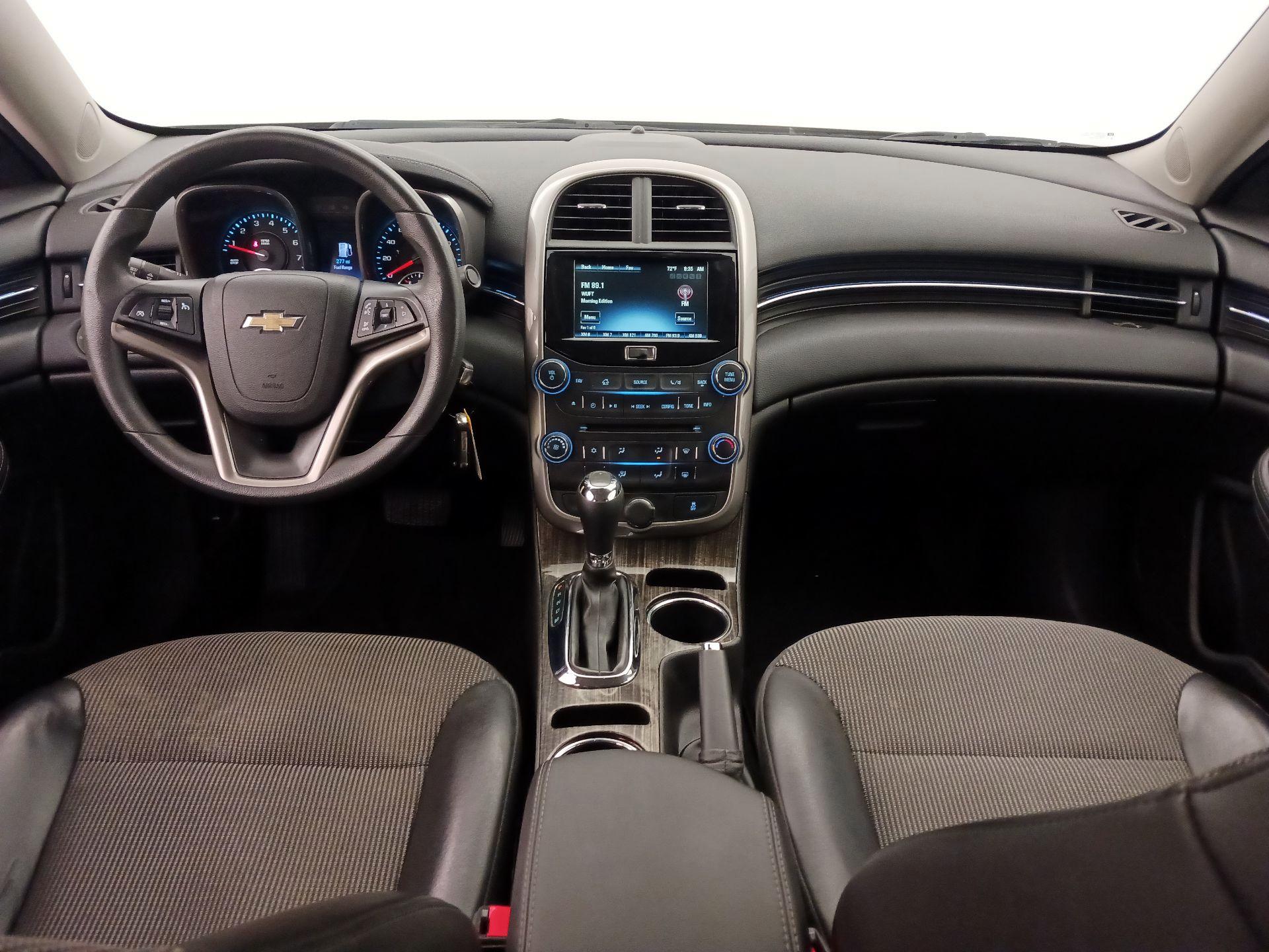 Thumbnail: 2015 Chevrolet Malibu - 9