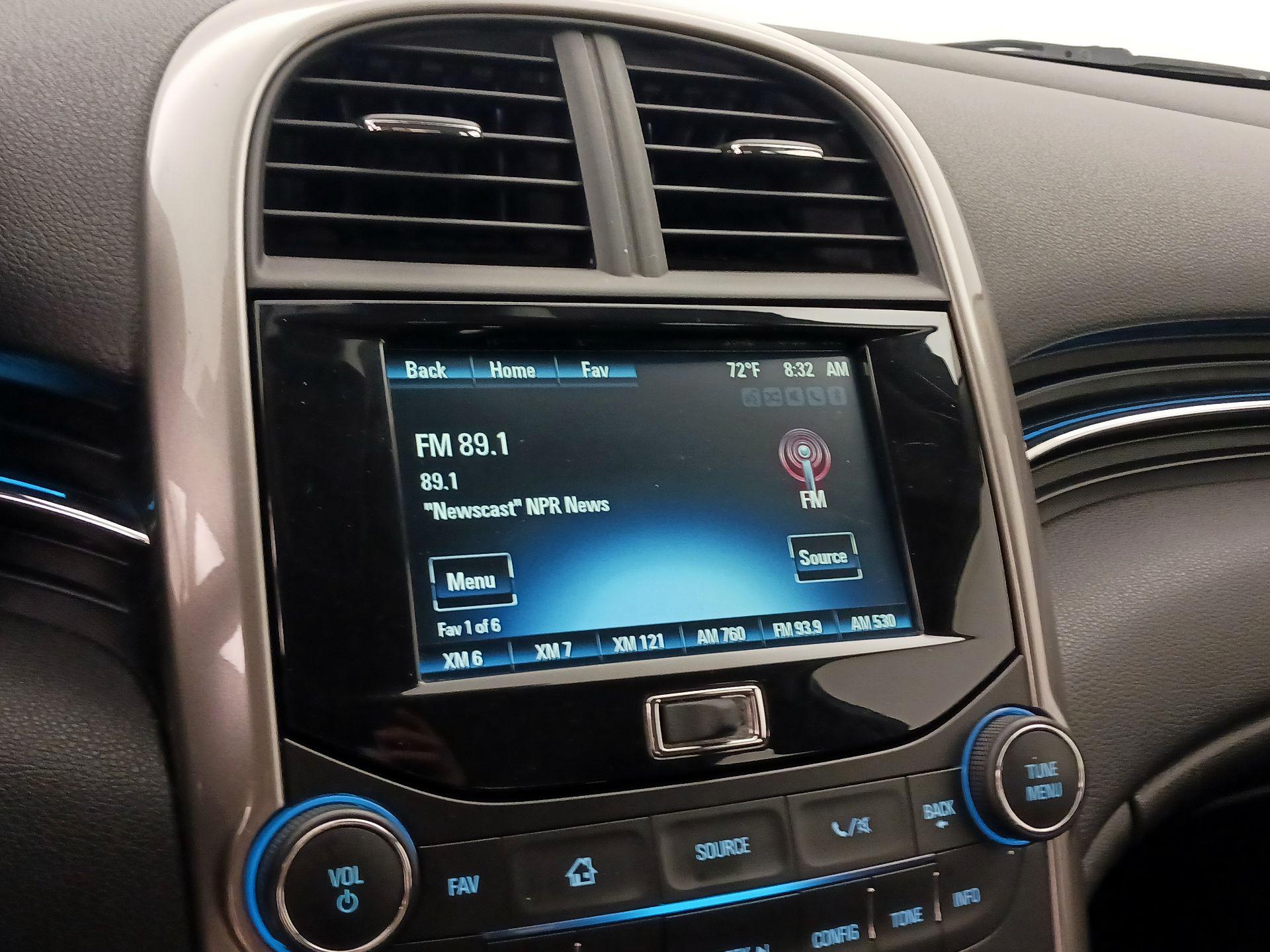 Thumbnail: 2015 Chevrolet Malibu - 15