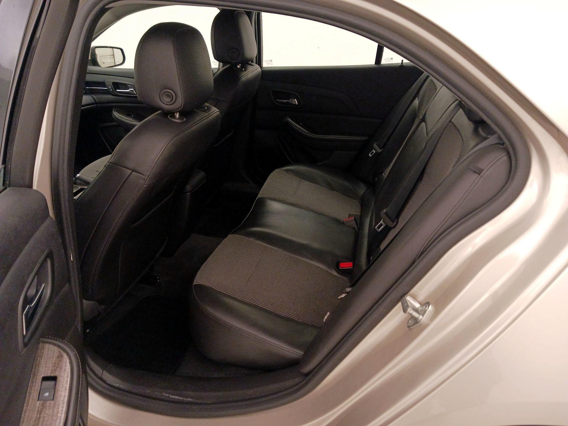 Thumbnail: 2015 Chevrolet Malibu - 19