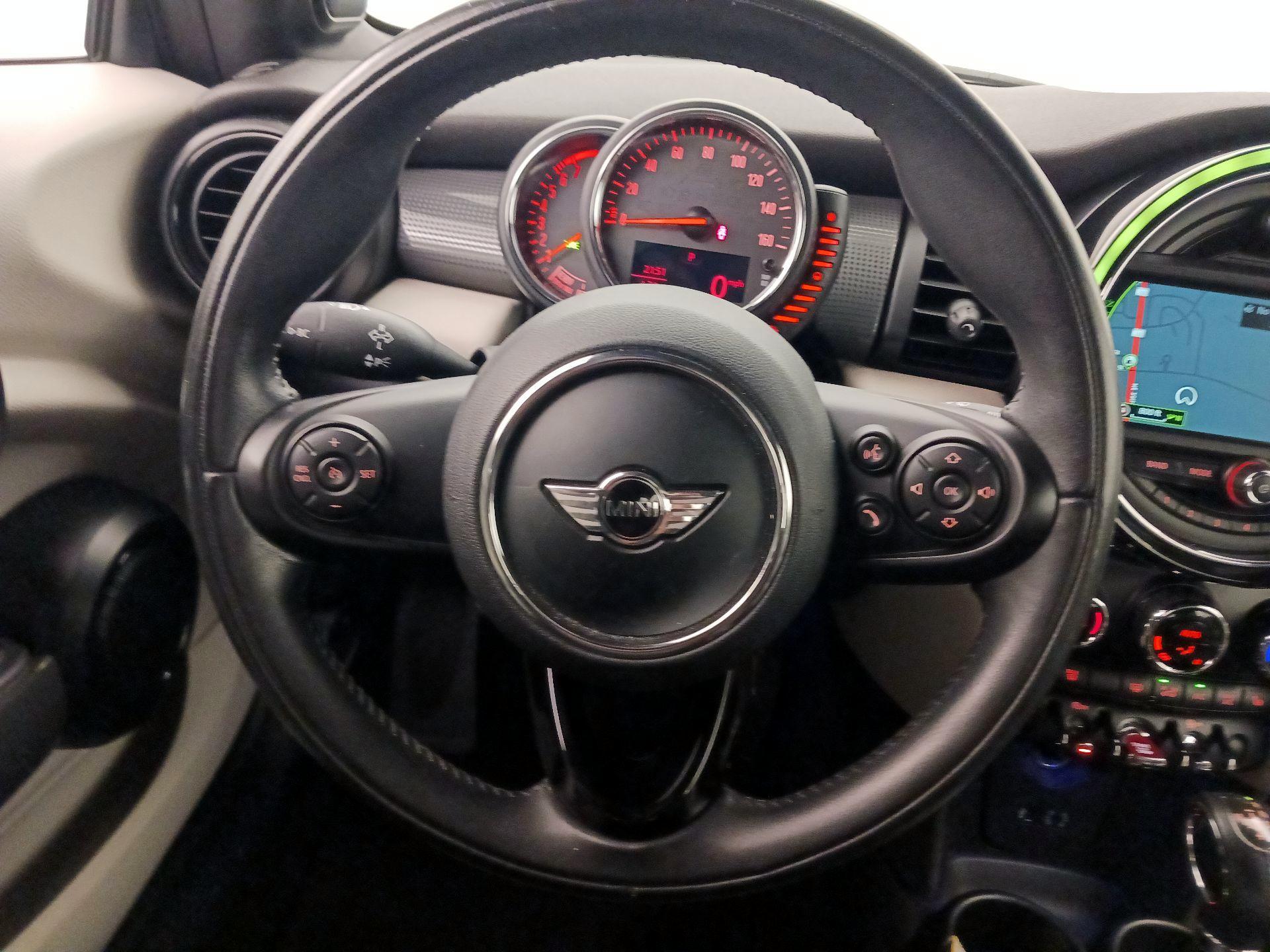 Thumbnail: 2016 MINI Cooper - 10