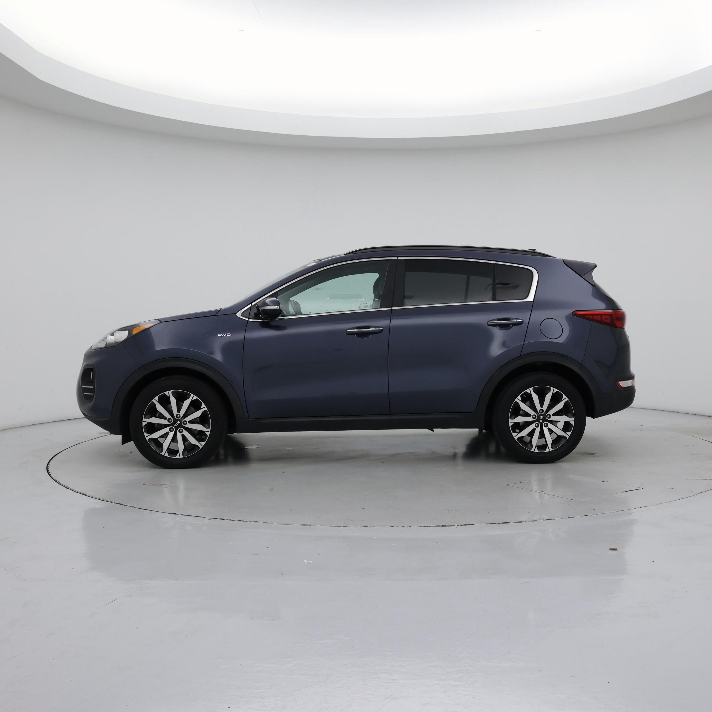 Thumbnail: 2019 Kia Sportage - 3