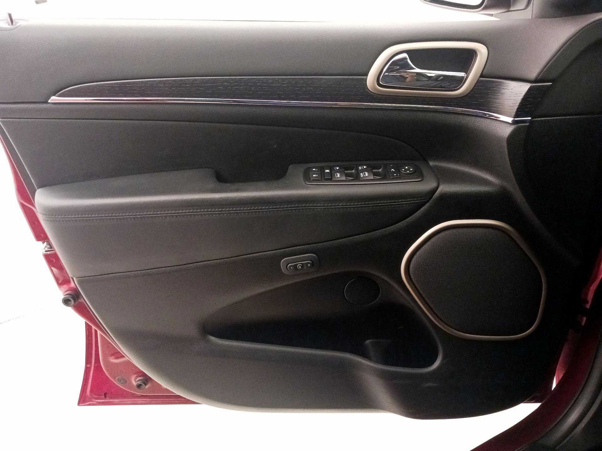 Thumbnail: 2014 Jeep Grand Cherokee - 12