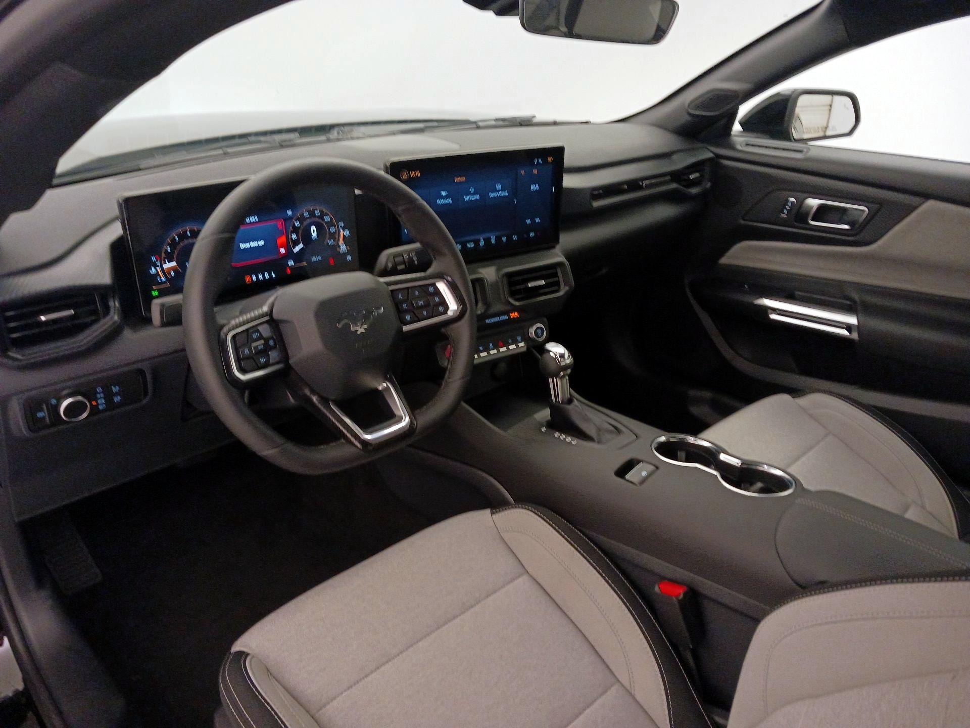 Thumbnail: 2025 Ford Mustang - 9