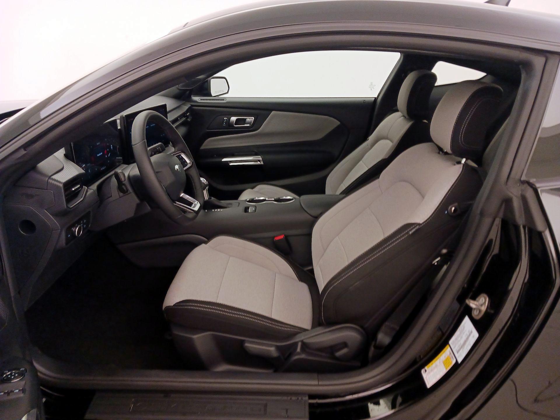 Thumbnail: 2025 Ford Mustang - 11