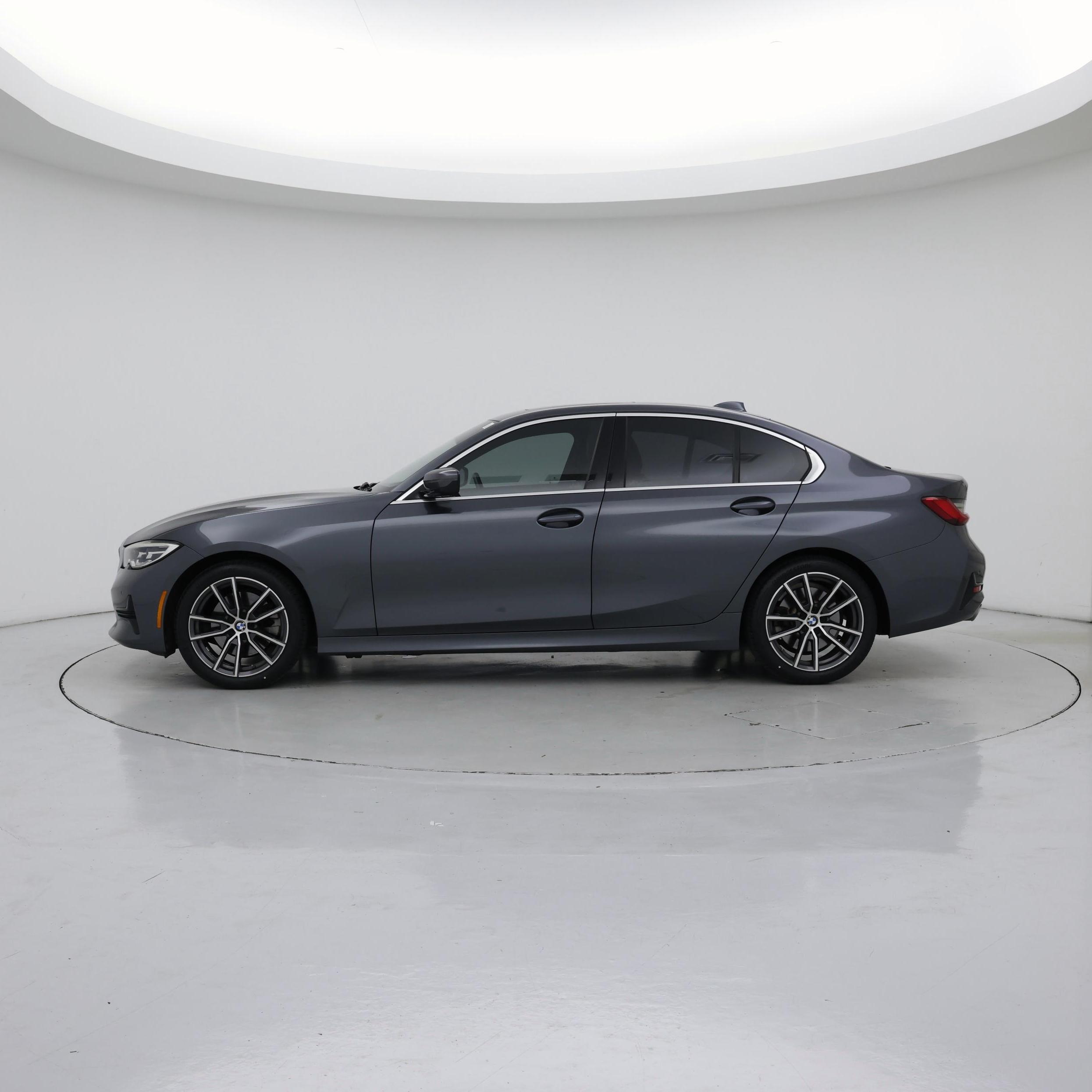Thumbnail: 2021 BMW 3 Series - 3