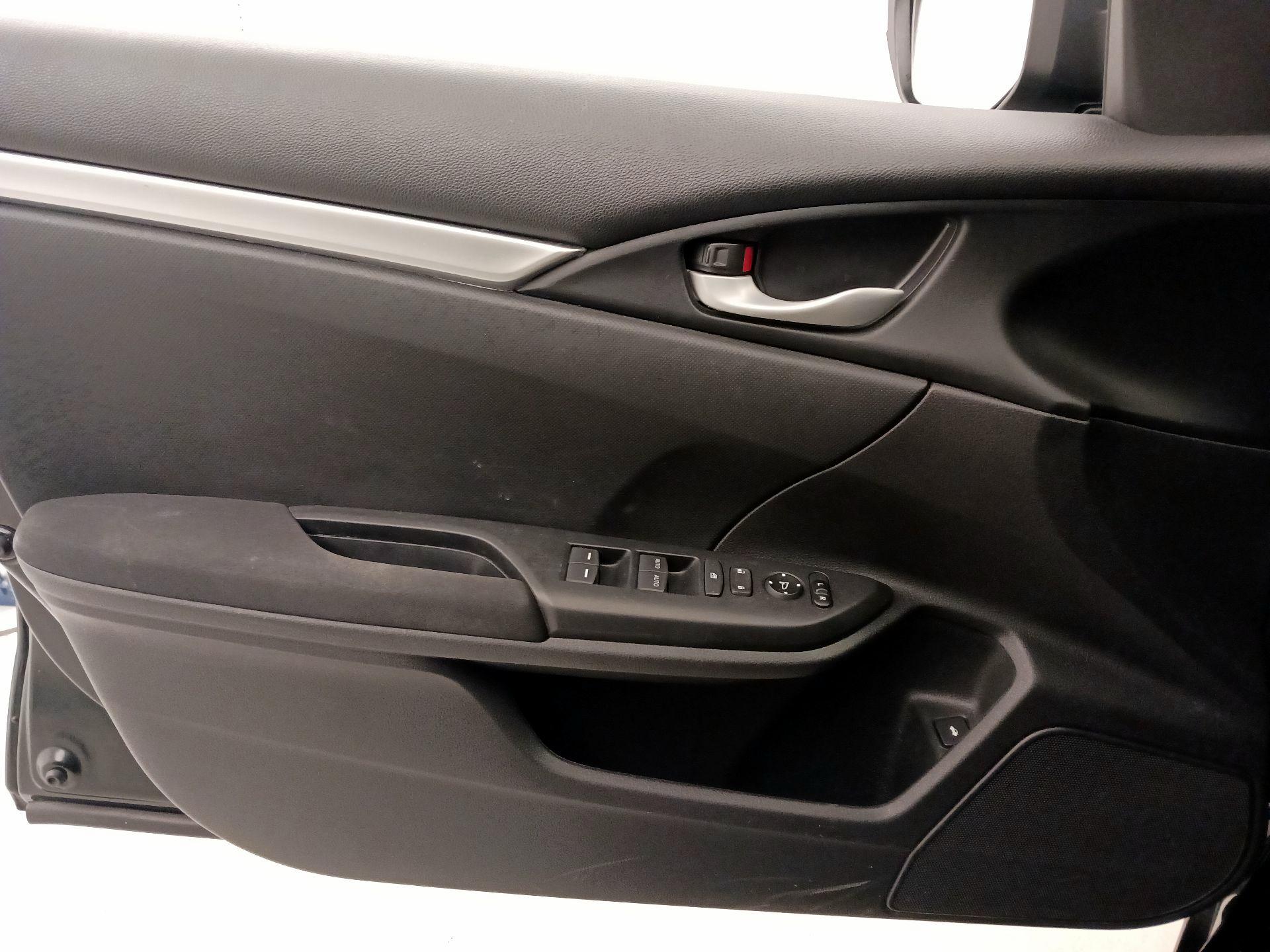 Thumbnail: 2019 Honda Civic - 12