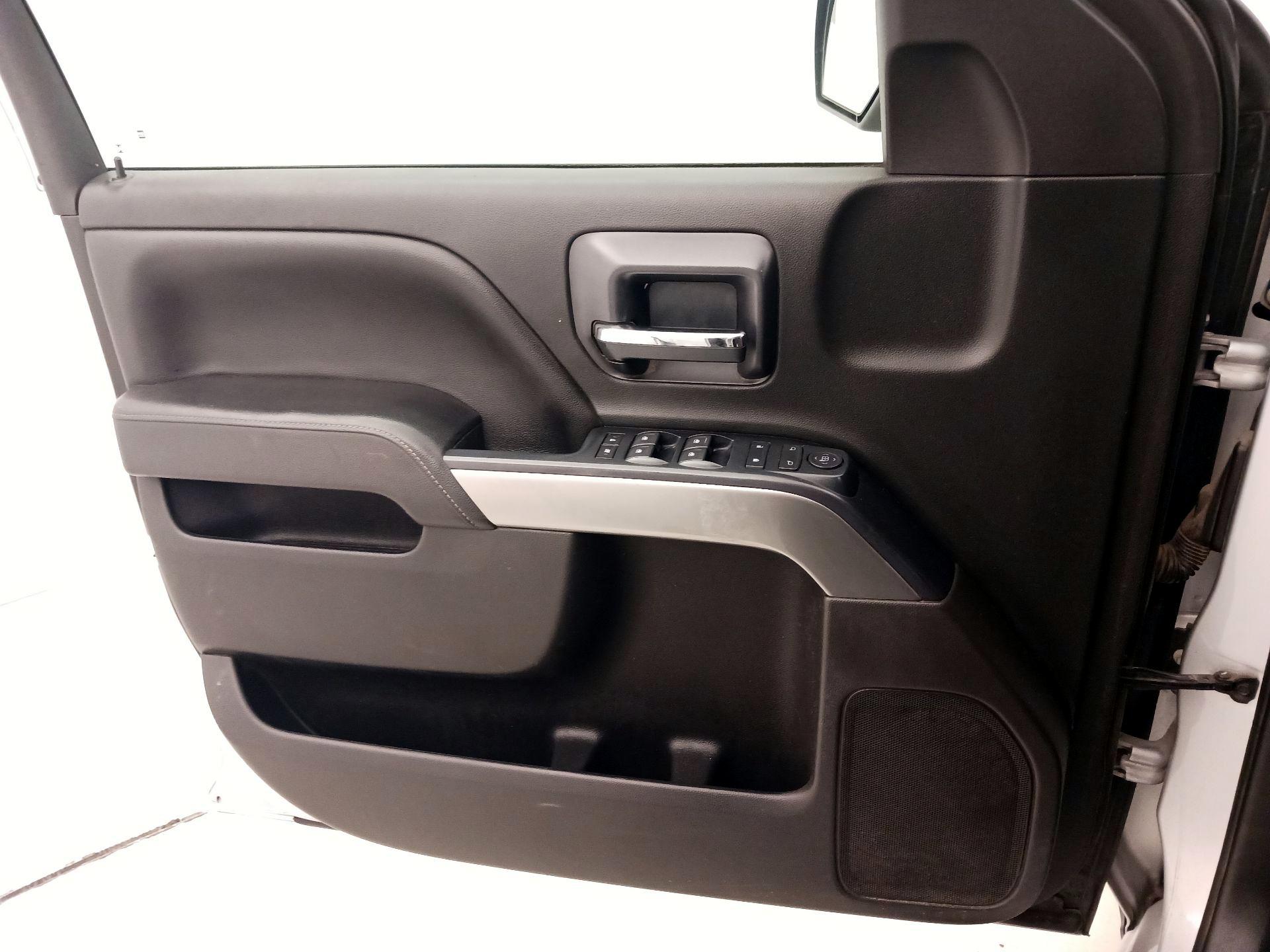 Thumbnail: 2018 Chevrolet Silverado 1500 - 10