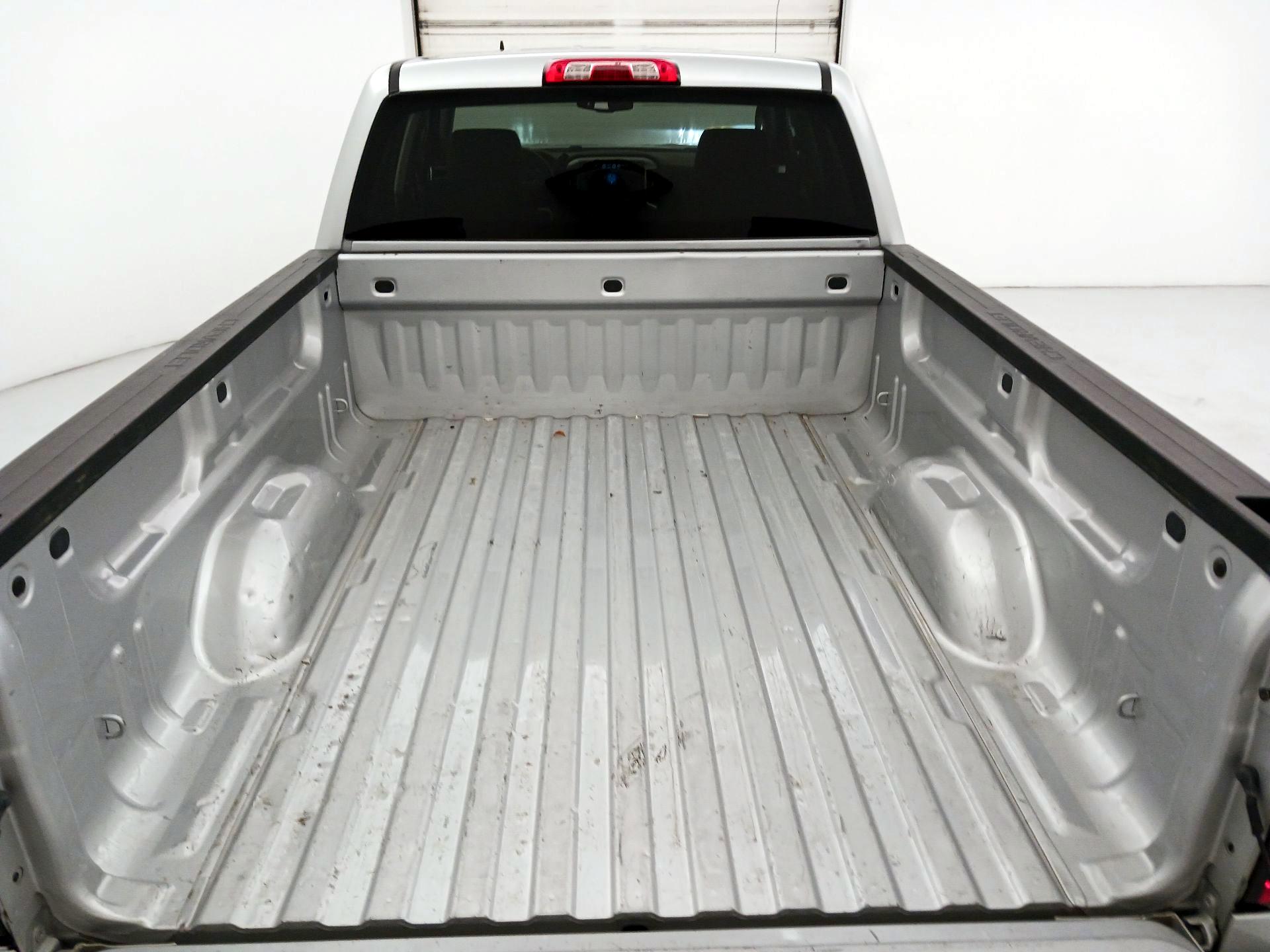 Thumbnail: 2018 Chevrolet Silverado 1500 - 18