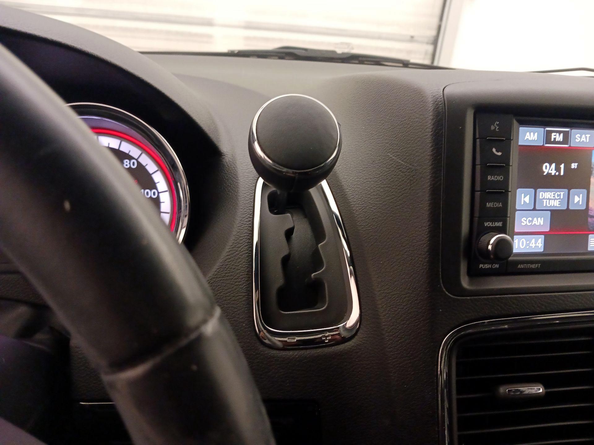Thumbnail: 2017 Dodge Grand Caravan - 15