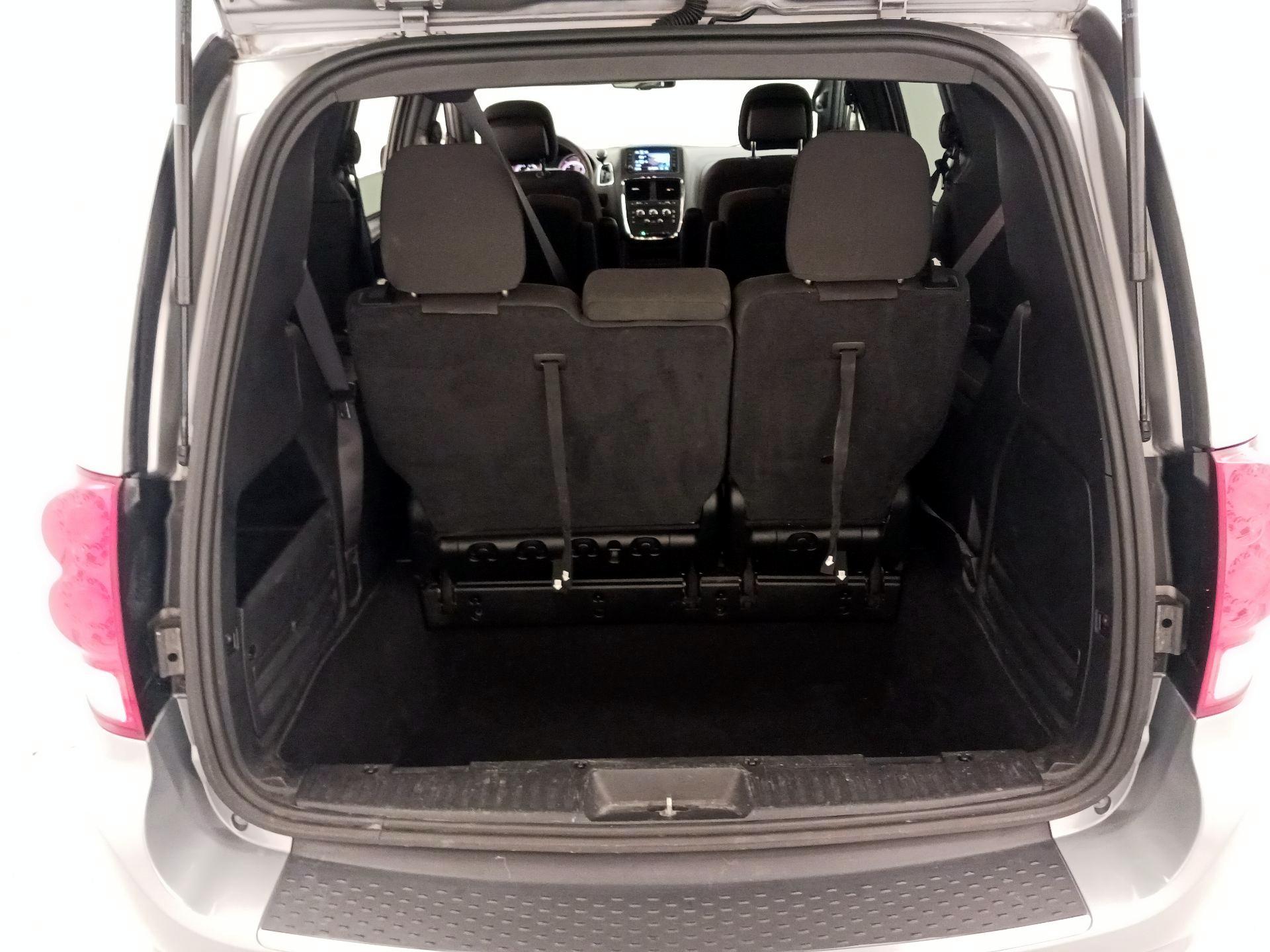 Thumbnail: 2017 Dodge Grand Caravan - 19