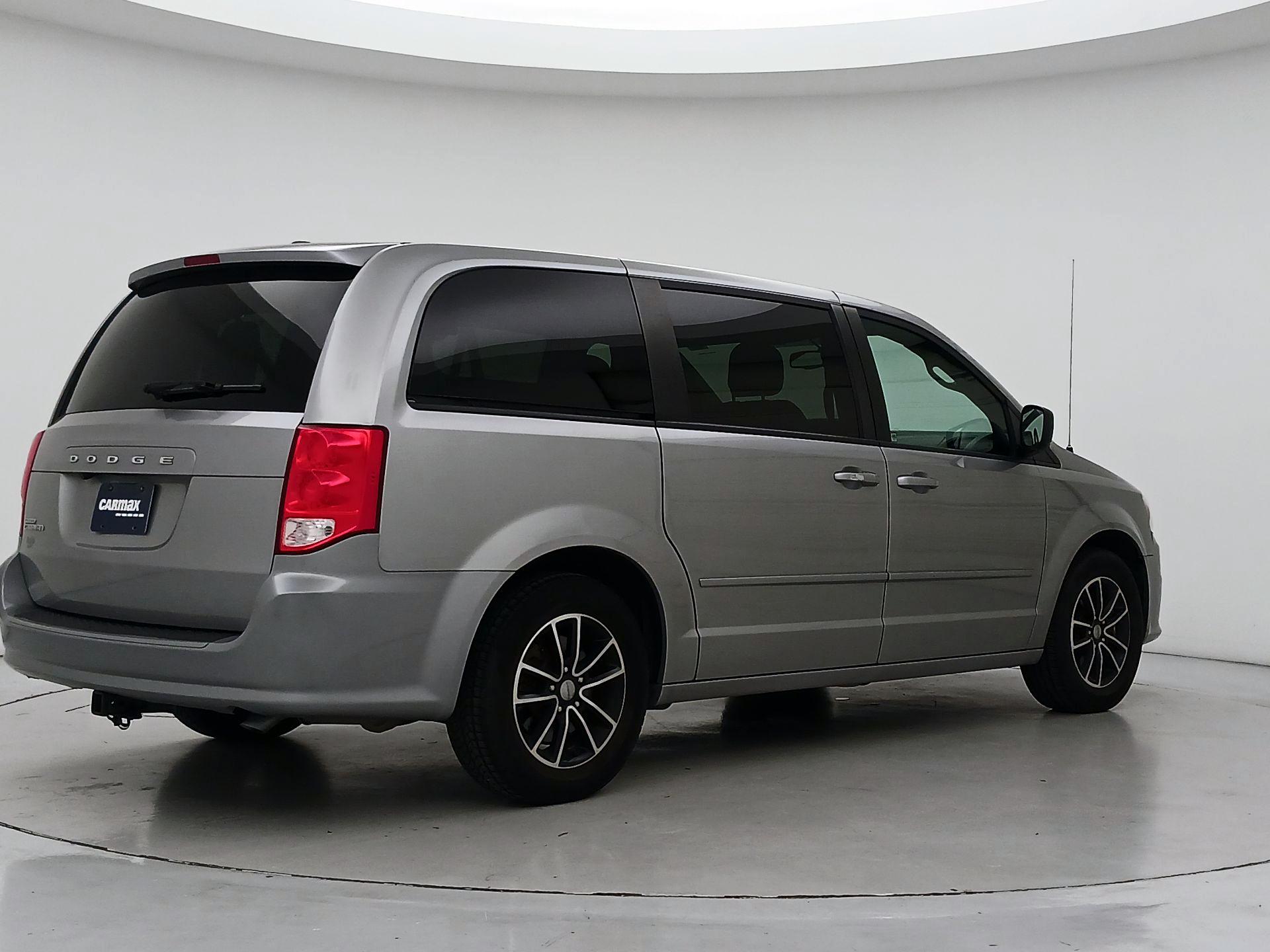 Thumbnail: 2017 Dodge Grand Caravan - 5