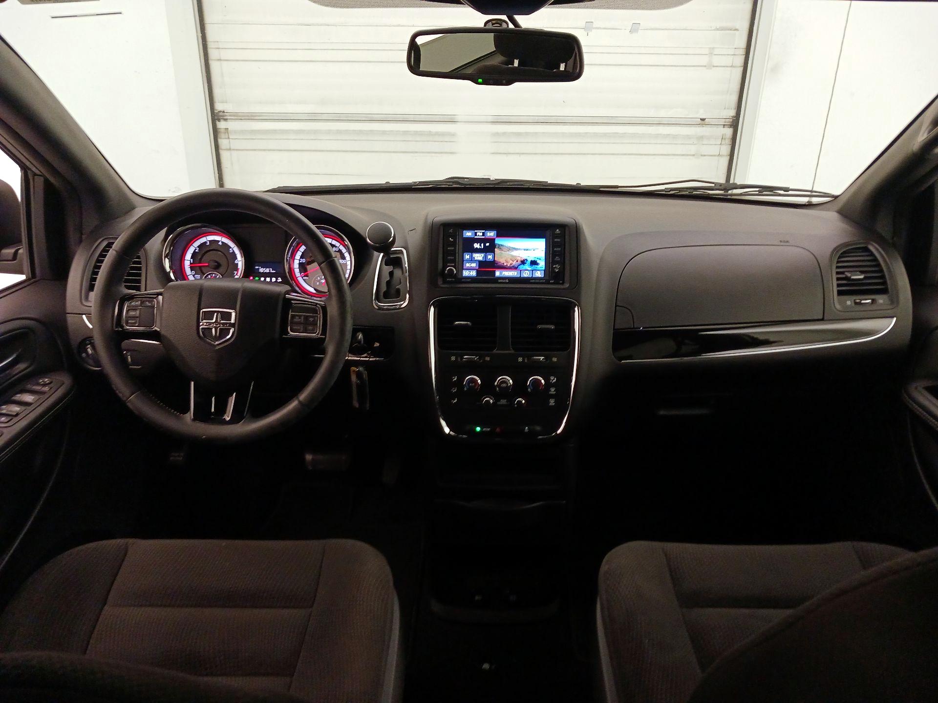 Thumbnail: 2017 Dodge Grand Caravan - 8