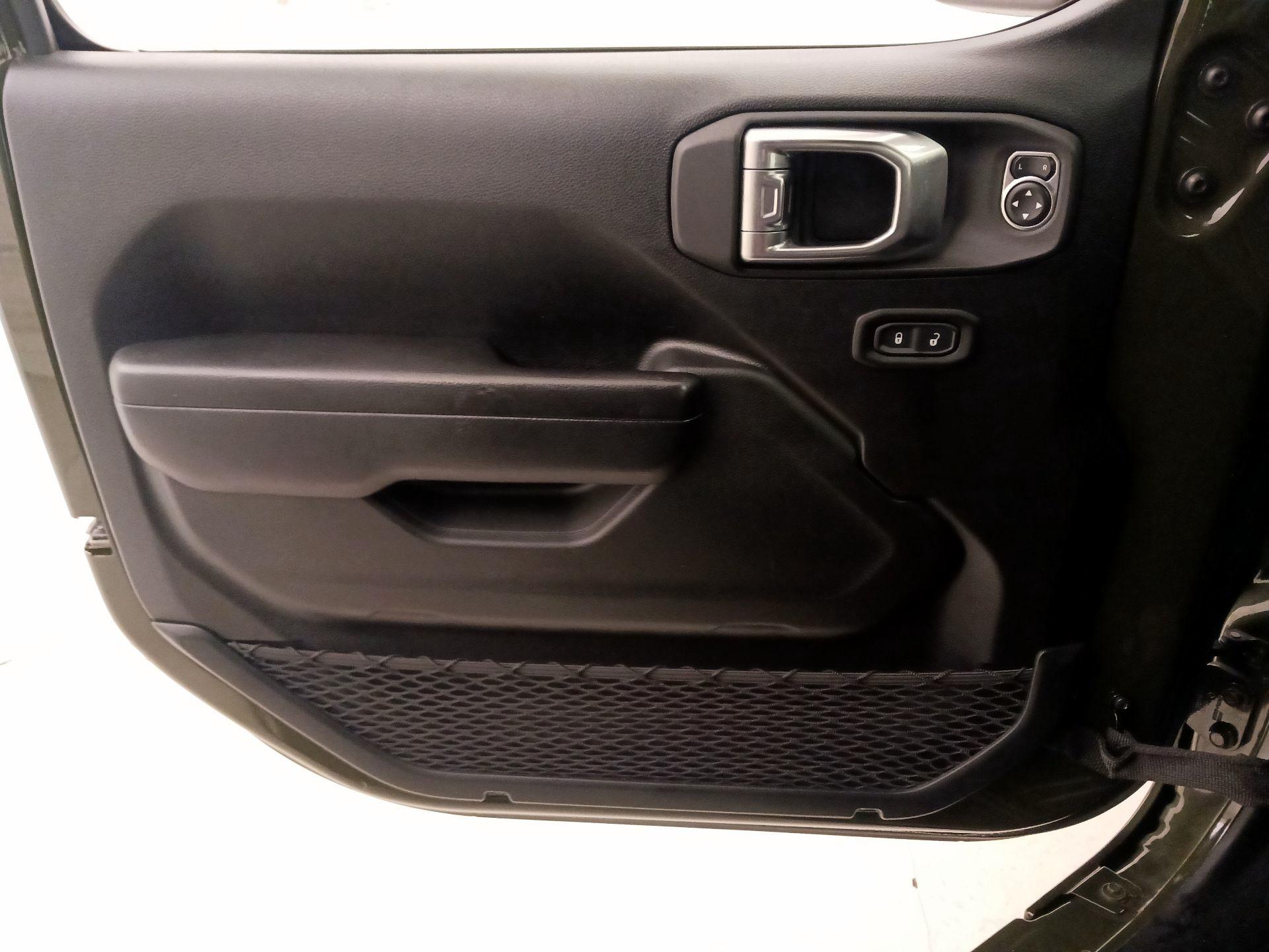 Thumbnail: 2021 Jeep Wrangler - 12