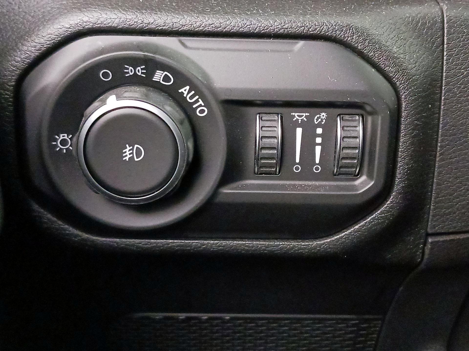 Thumbnail: 2021 Jeep Wrangler - 13