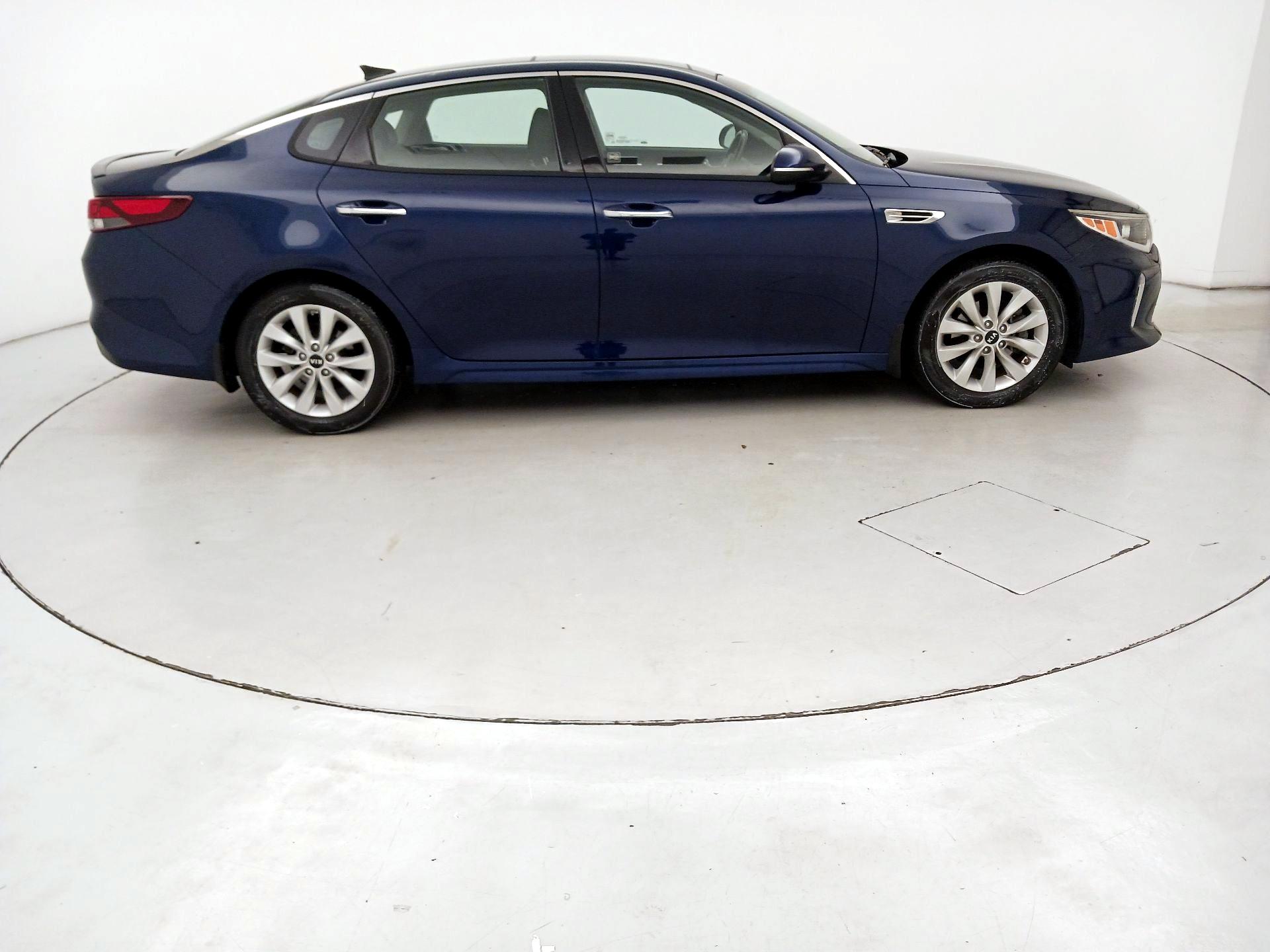 Thumbnail: 2018 Kia Optima - 4