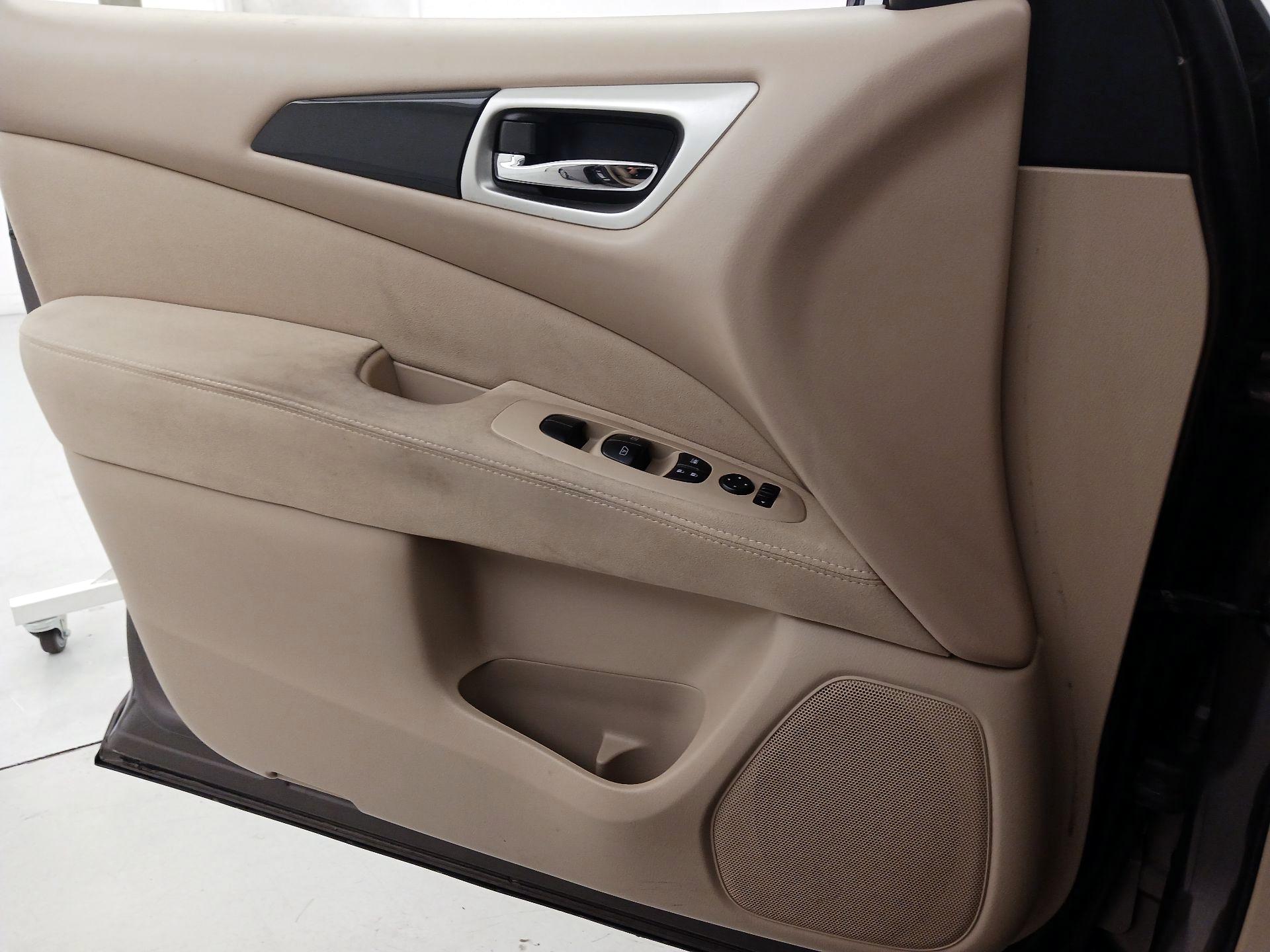 Thumbnail: 2015 Nissan Pathfinder - 12