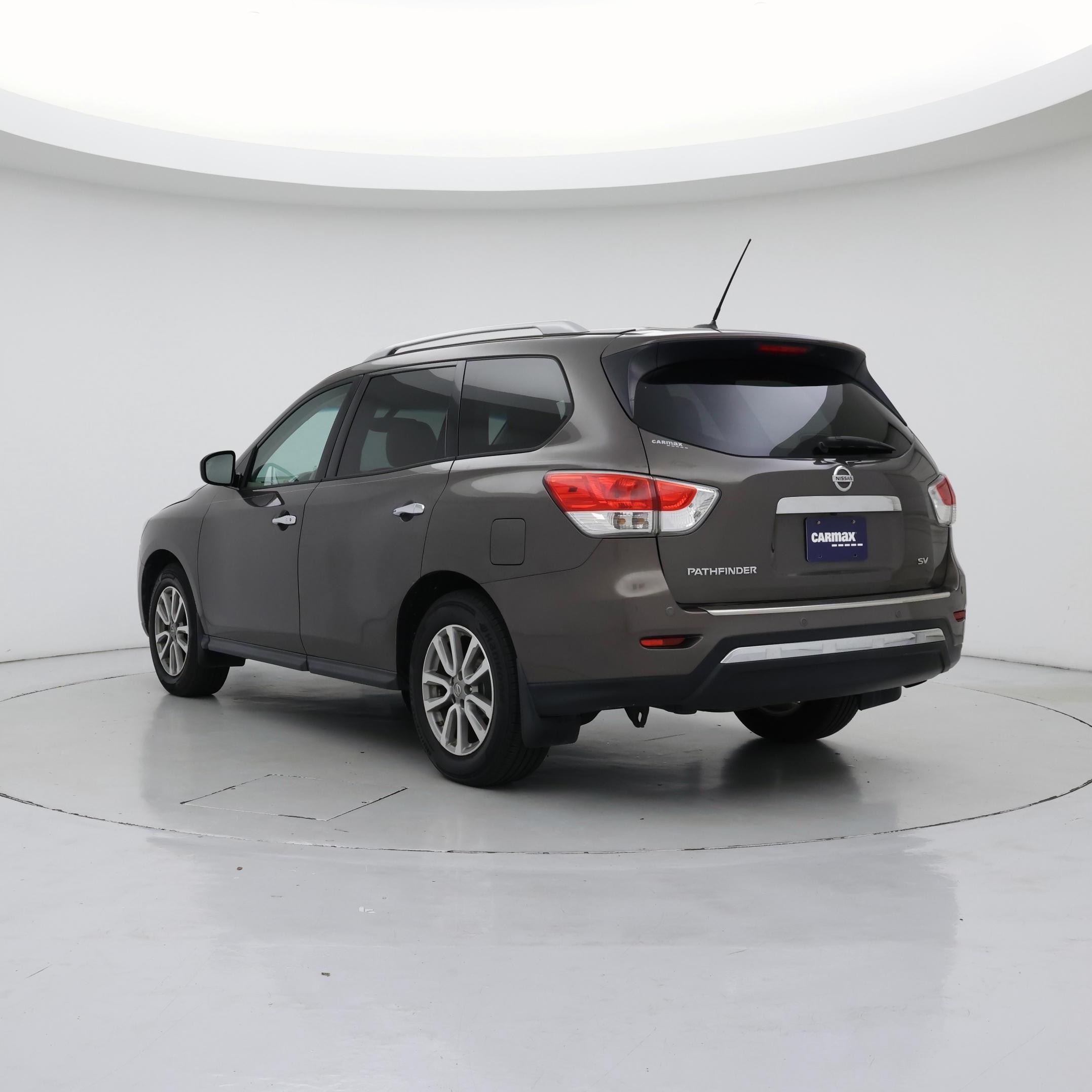 Thumbnail: 2015 Nissan Pathfinder - 2