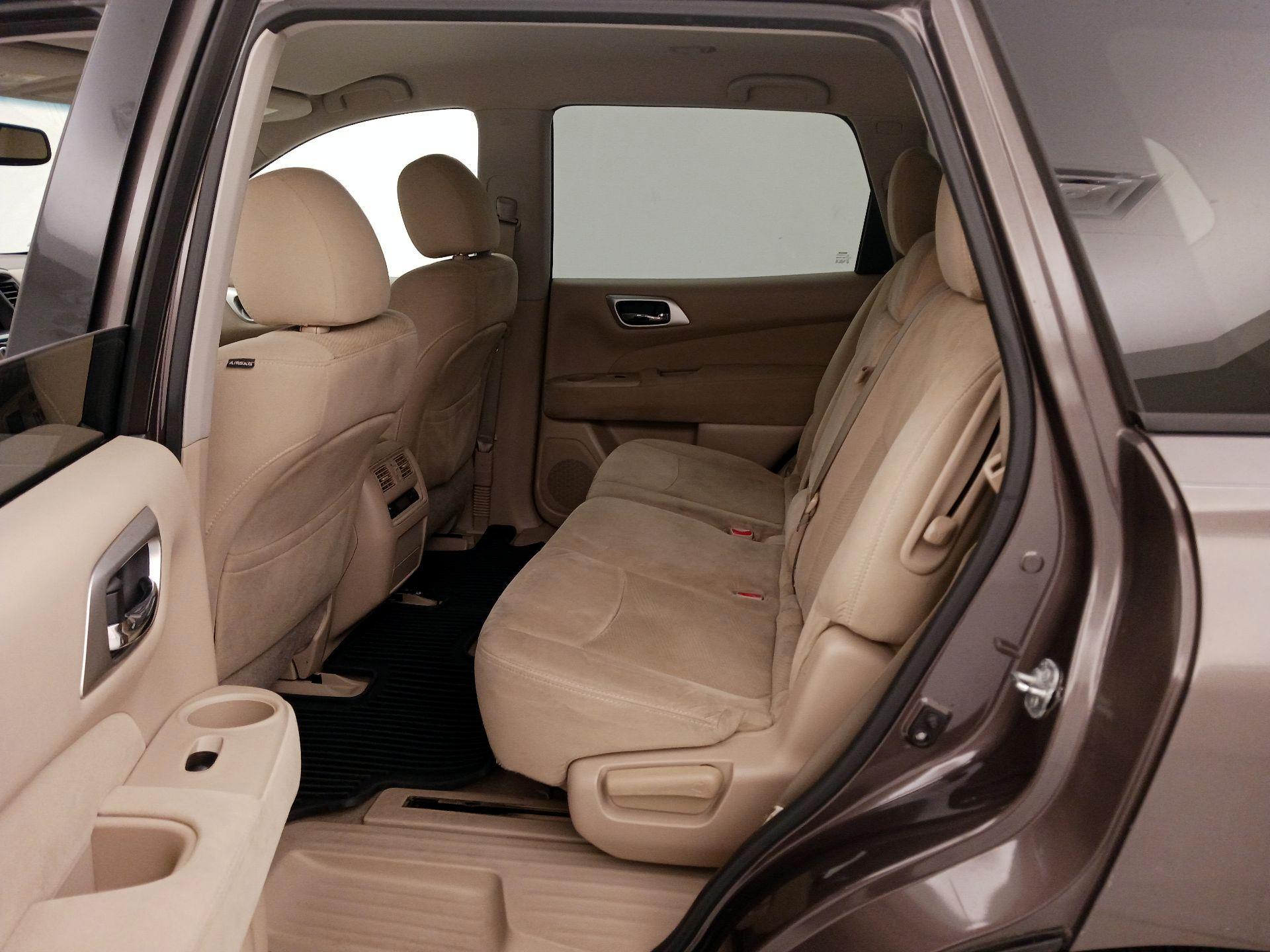 Thumbnail: 2015 Nissan Pathfinder - 19
