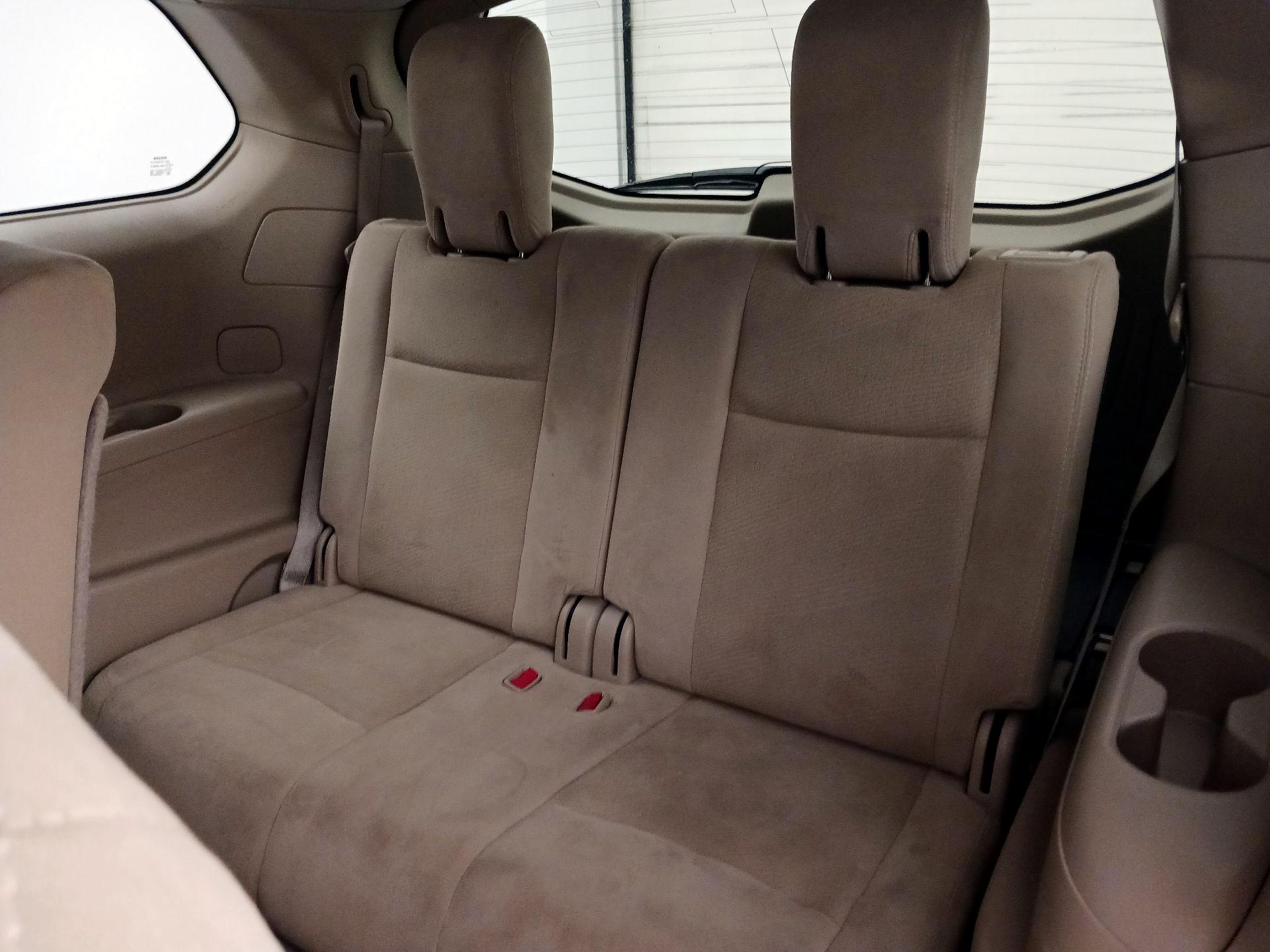 Thumbnail: 2015 Nissan Pathfinder - 20