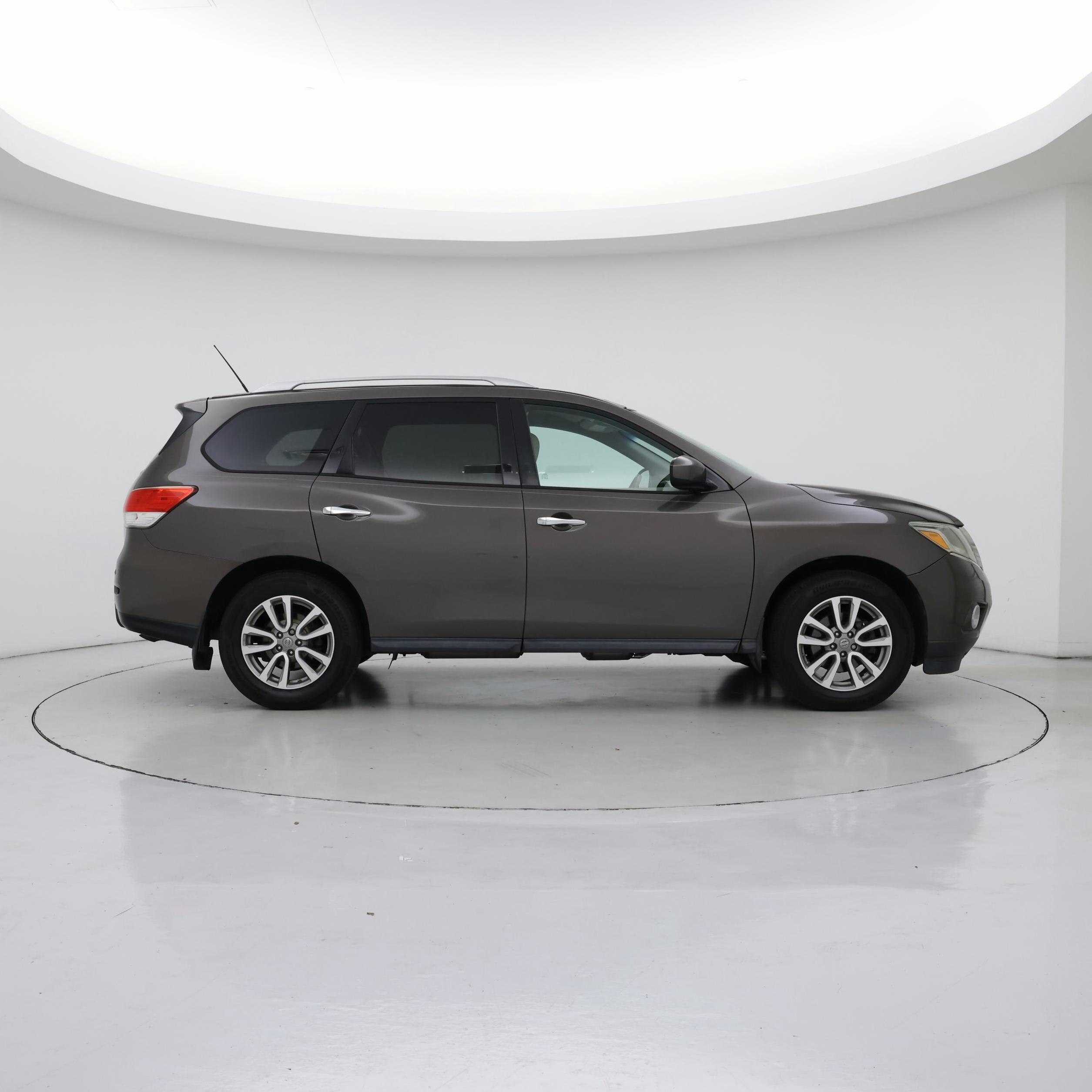 Thumbnail: 2015 Nissan Pathfinder - 7