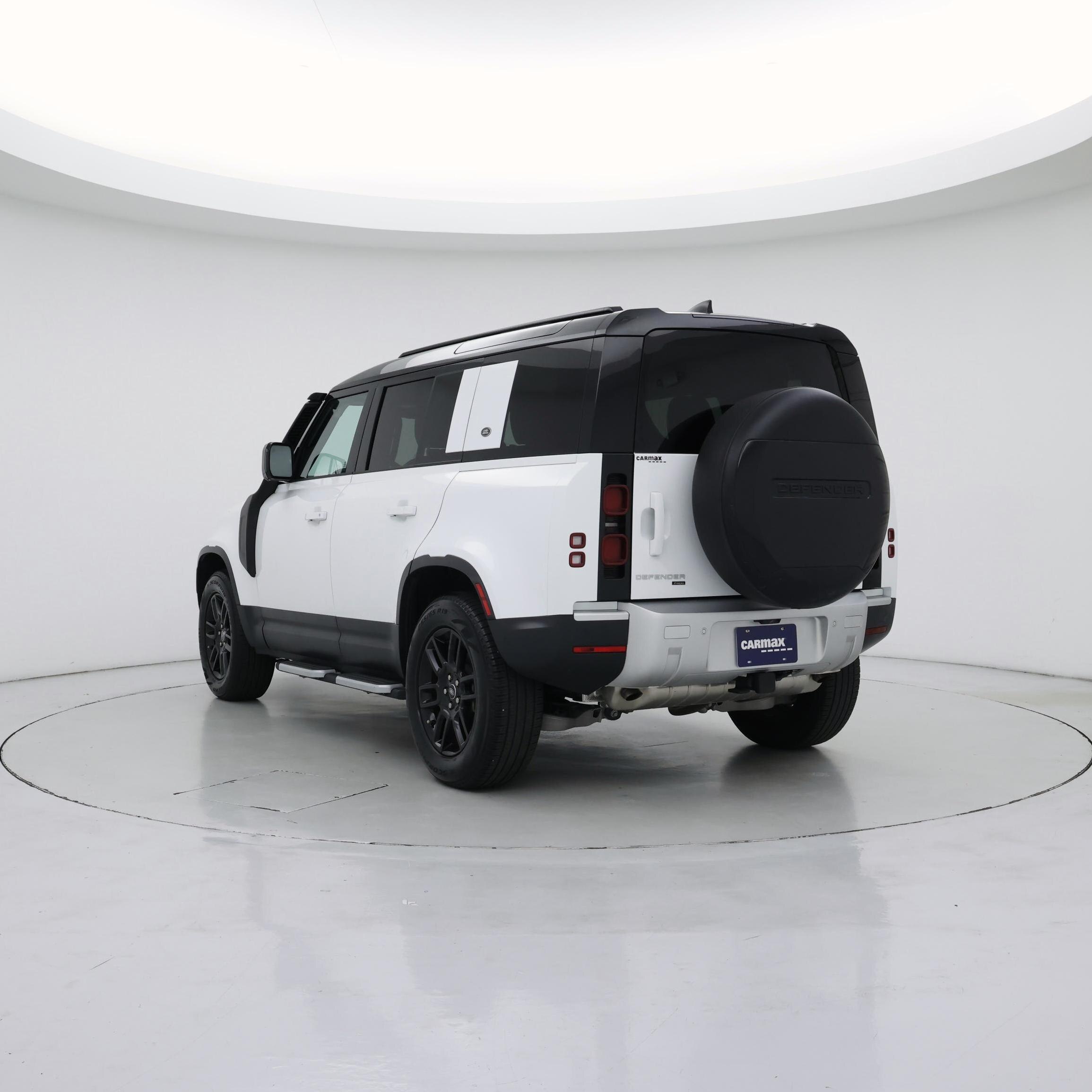 Thumbnail: 2023 Land Rover Defender - 2
