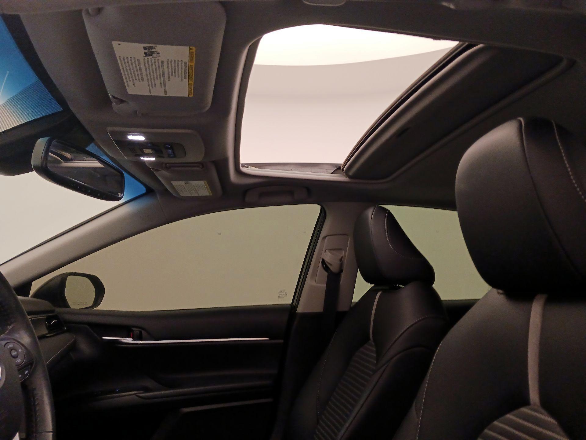 Thumbnail: 2020 Toyota Camry - 19