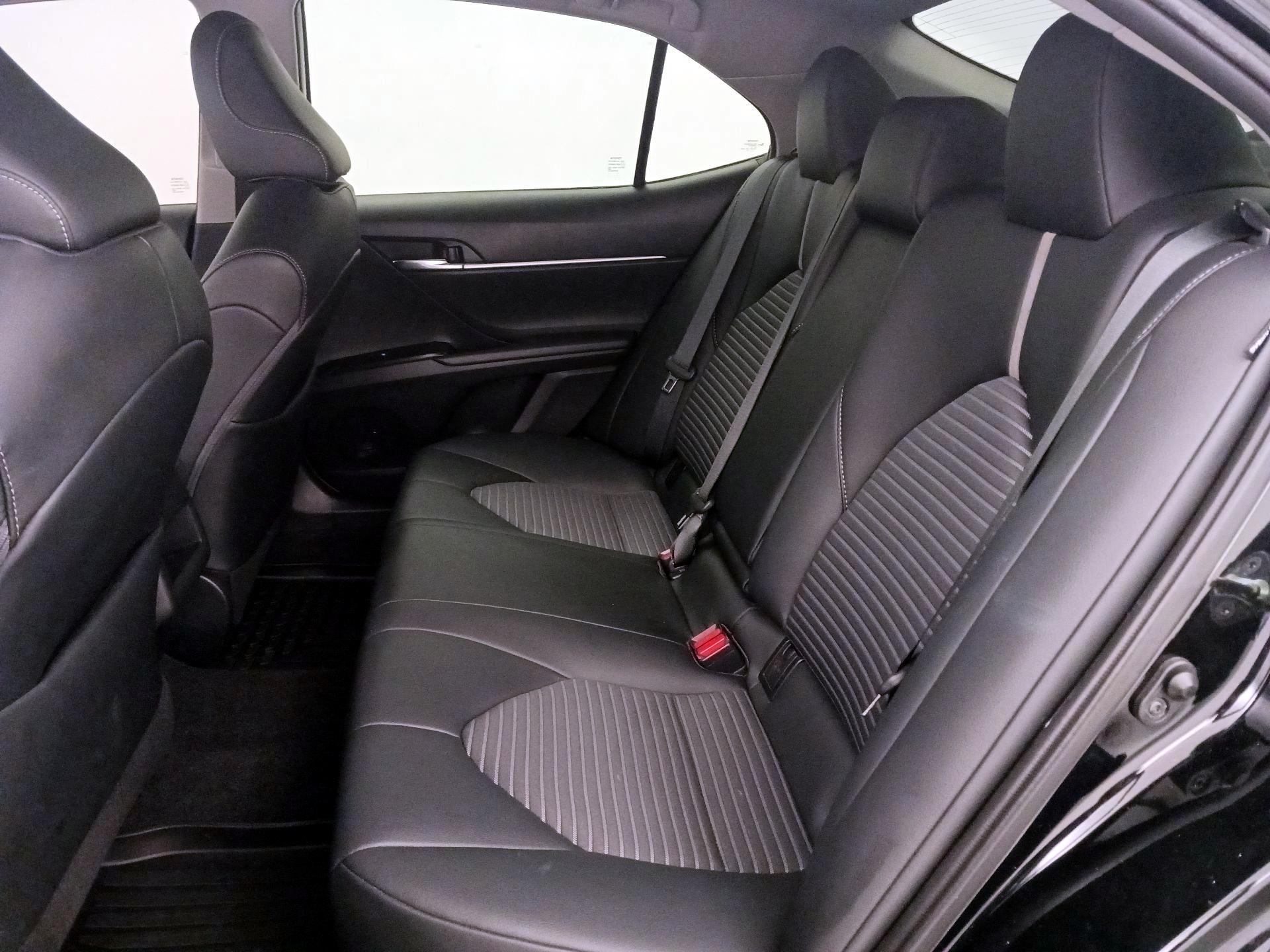 Thumbnail: 2020 Toyota Camry - 20
