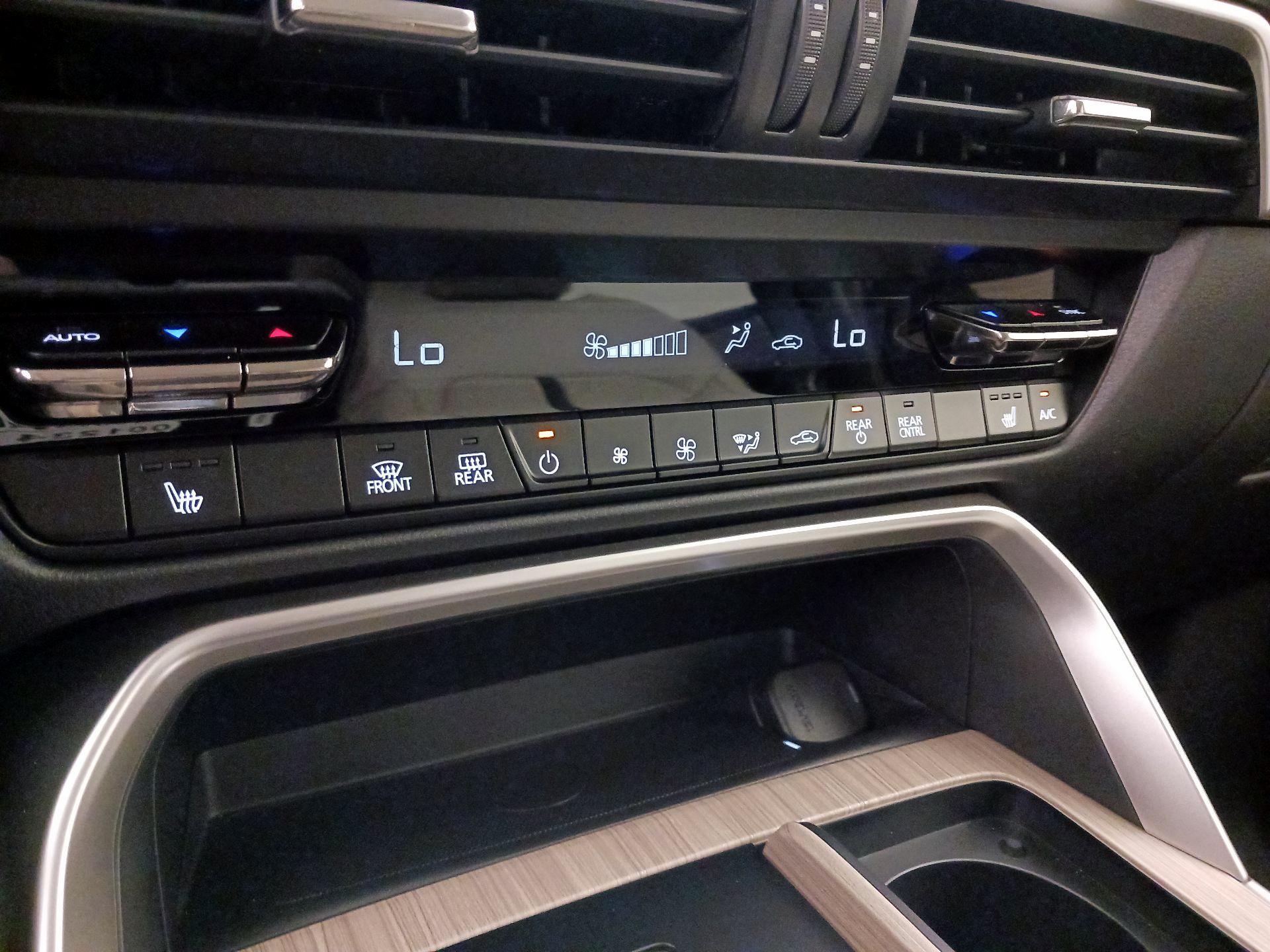 Thumbnail: 2025 Mazda CX-90 - 16