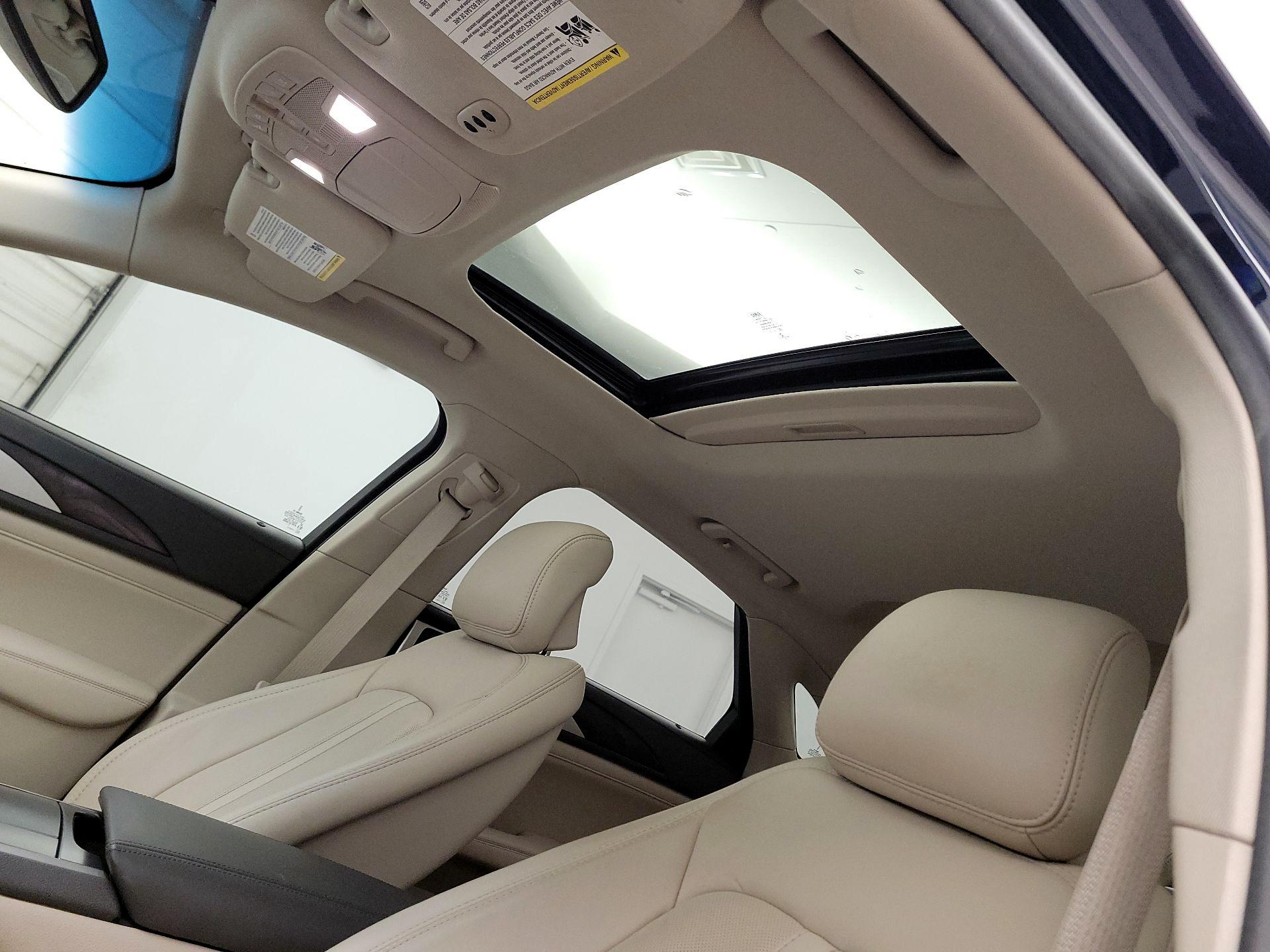 Thumbnail: 2018 Lincoln MKZ - 20