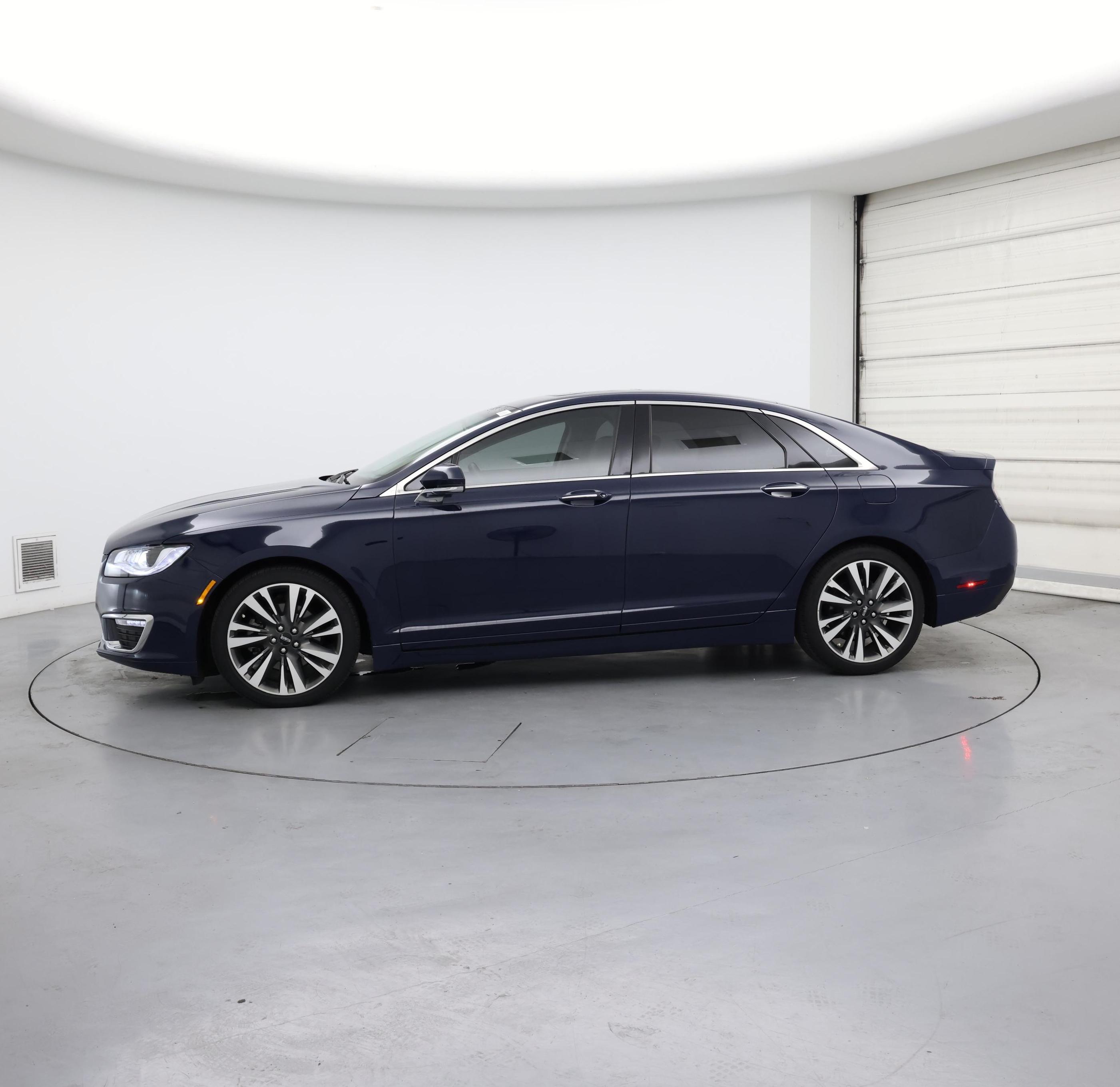 Thumbnail: 2018 Lincoln MKZ - 3