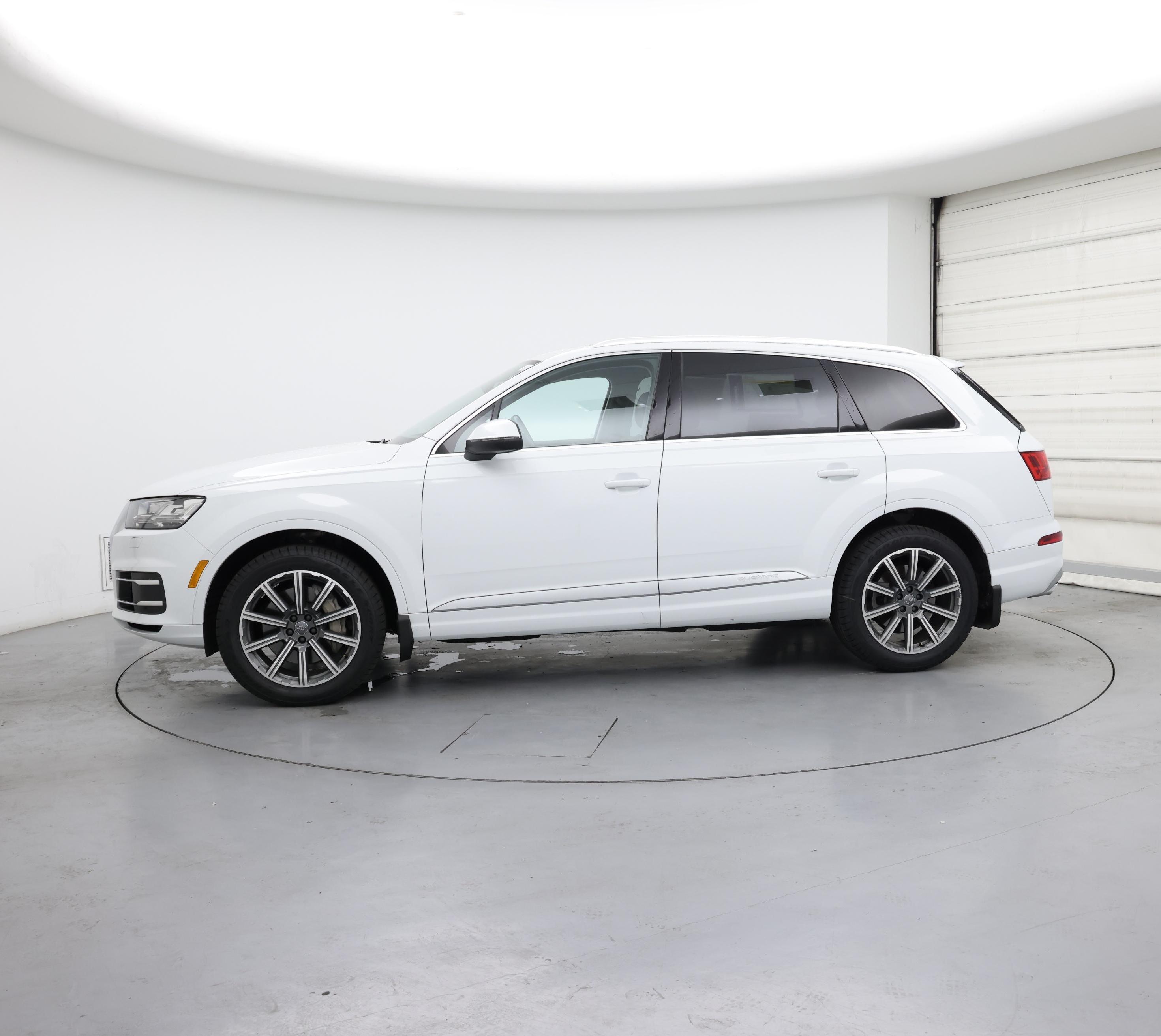 Thumbnail: 2017 Audi Q7 - 3