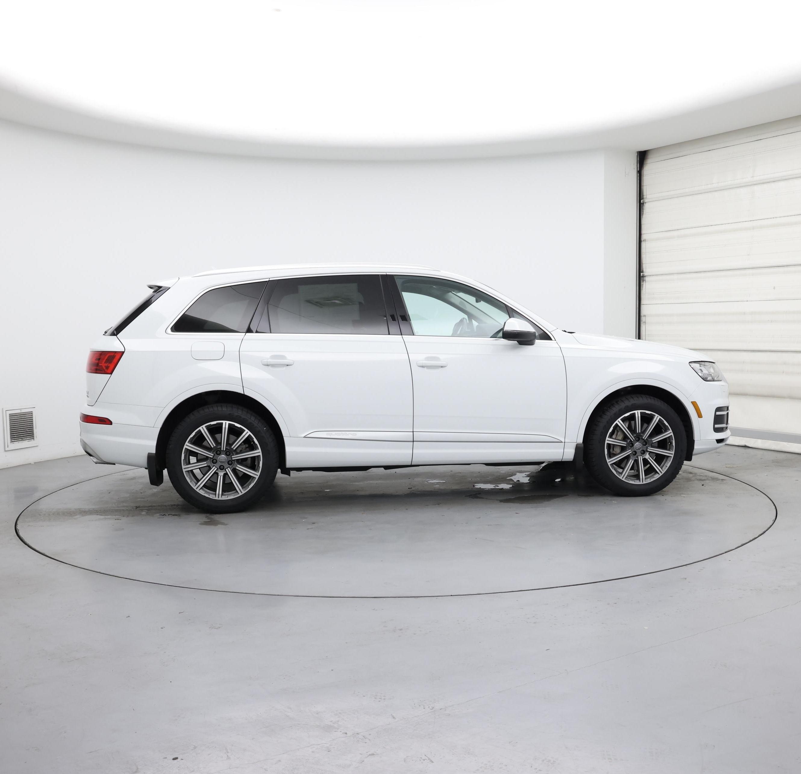 Thumbnail: 2017 Audi Q7 - 7
