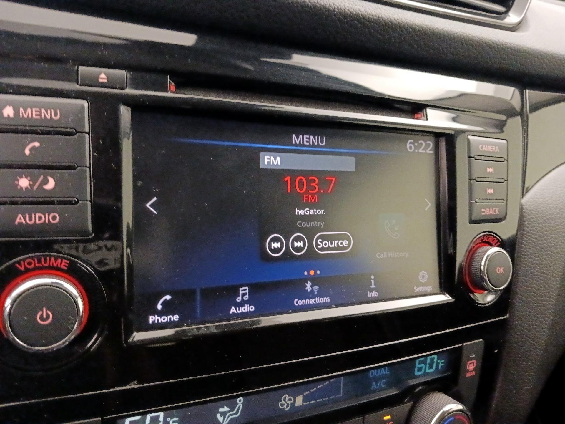 Thumbnail: 2020 Nissan Rogue Sport - 15